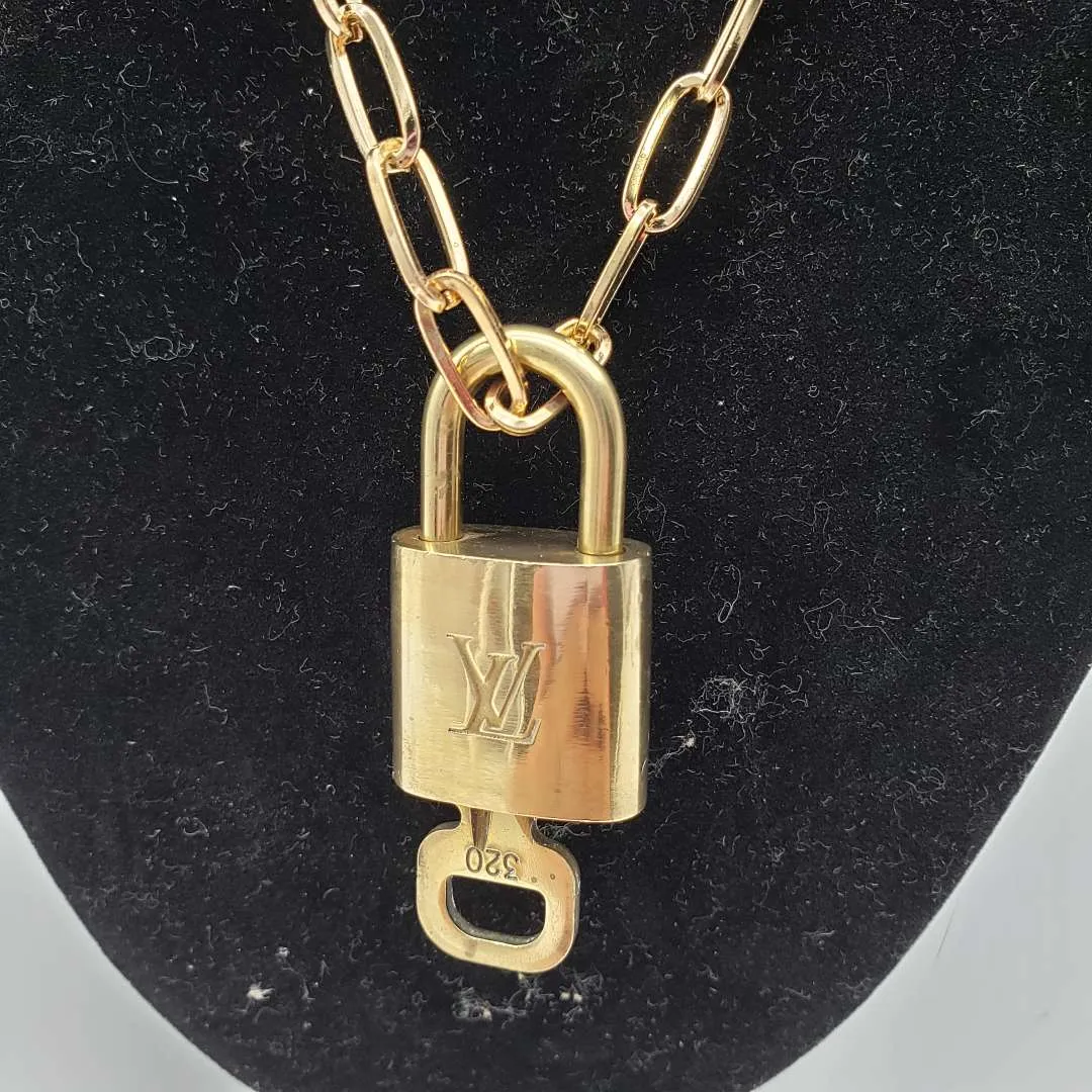 100%  Louis Vuitton Lock and Key with Unbranded Chain Necklace