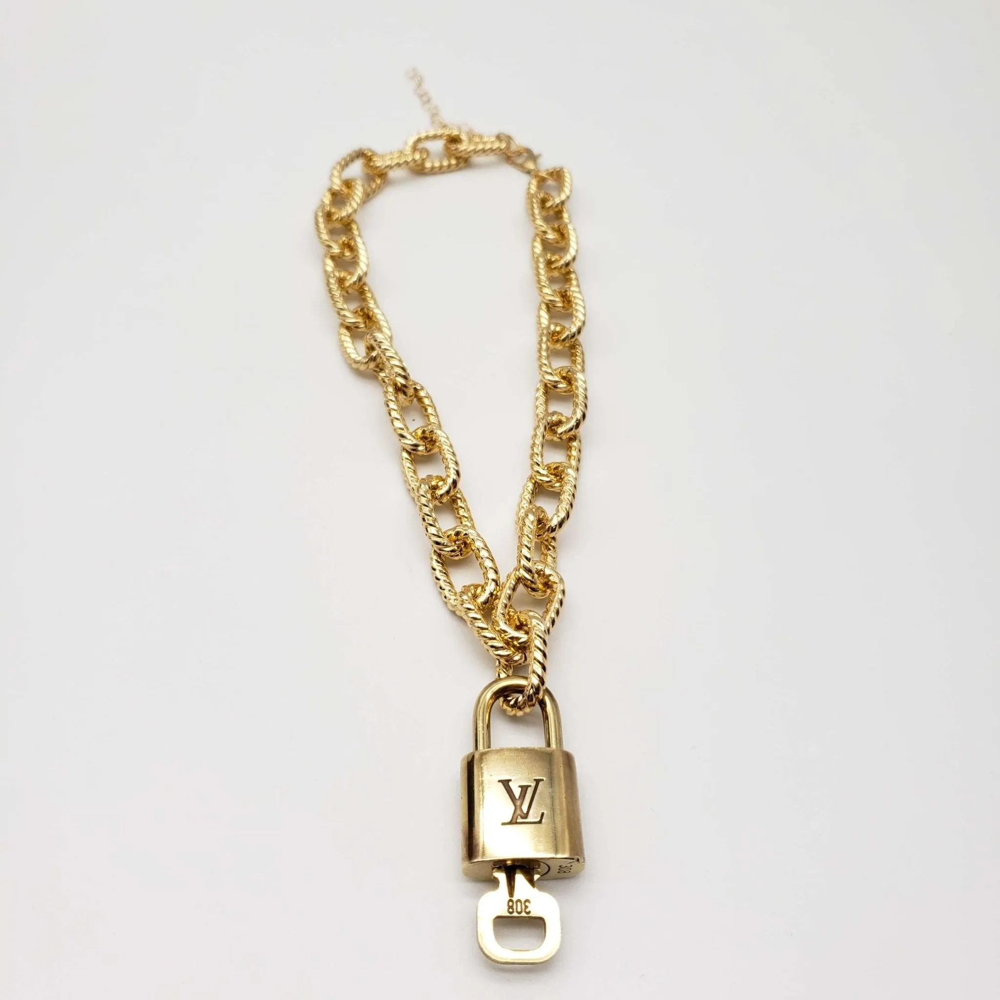 100%  Louis Vuitton Lock and Key with Unbranded Chain Necklace