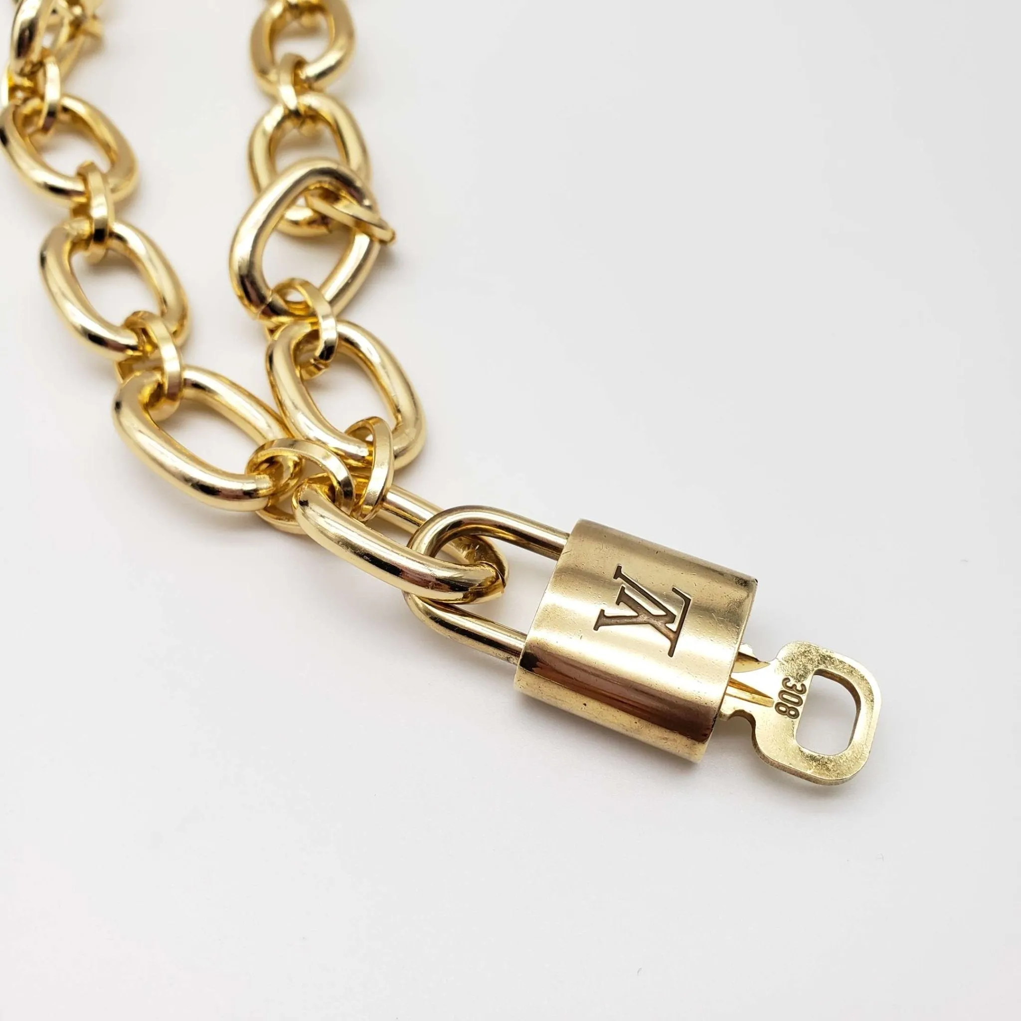 100%  Louis Vuitton Lock and Key with Unbranded Chain Necklace