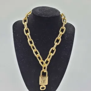 100%  Louis Vuitton Lock and Key with Unbranded Chain Necklace