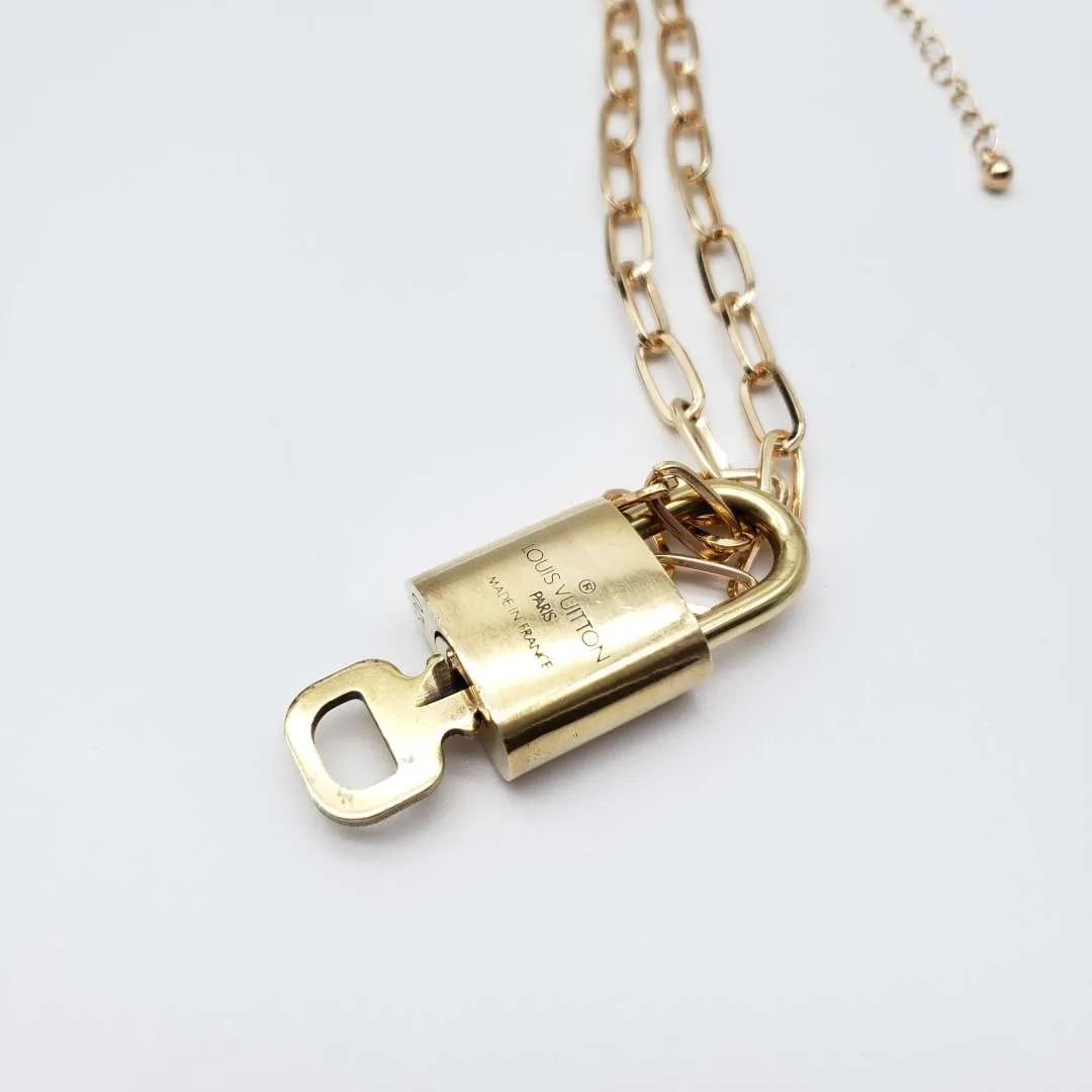 100%  Louis Vuitton Lock and Key with Unbranded Chain Necklace