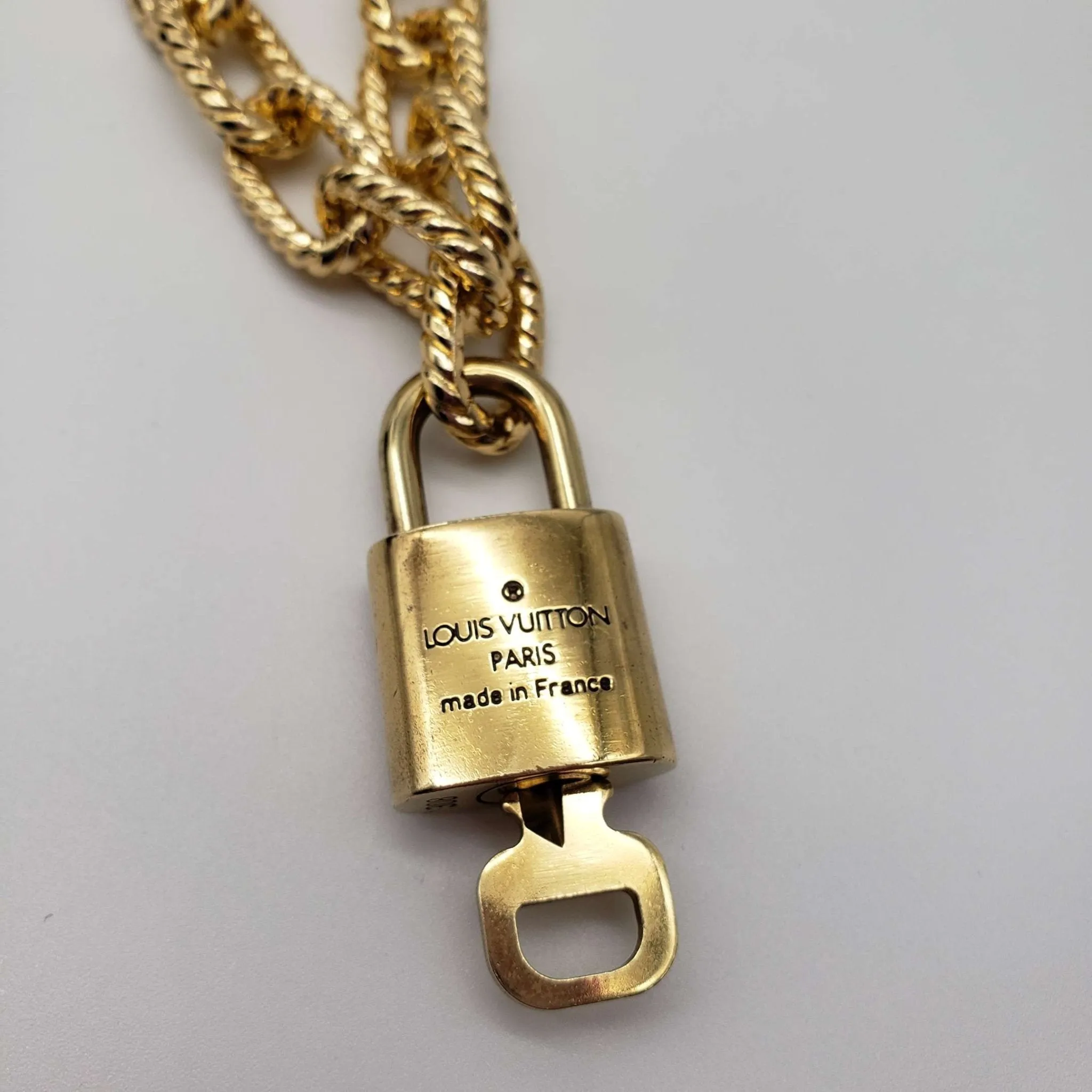 100%  Louis Vuitton Lock and Key with Unbranded Chain Necklace