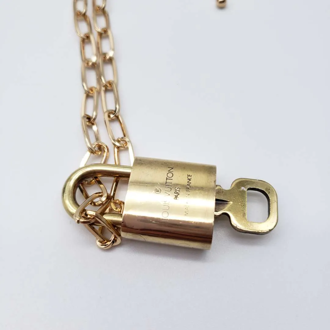 100%  Louis Vuitton Lock and Key with Unbranded Chain Necklace