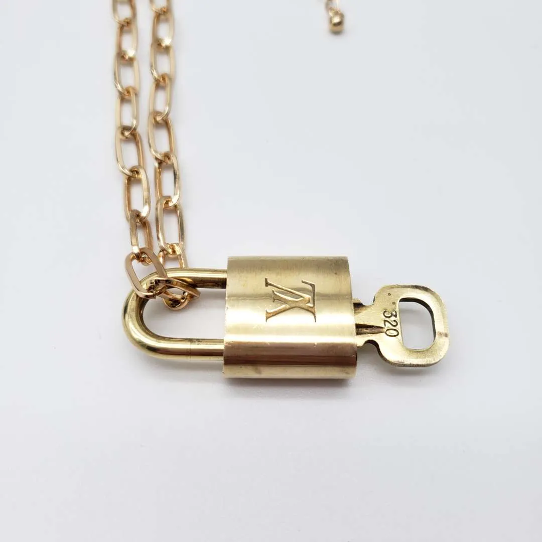 100%  Louis Vuitton Lock and Key with Unbranded Chain Necklace