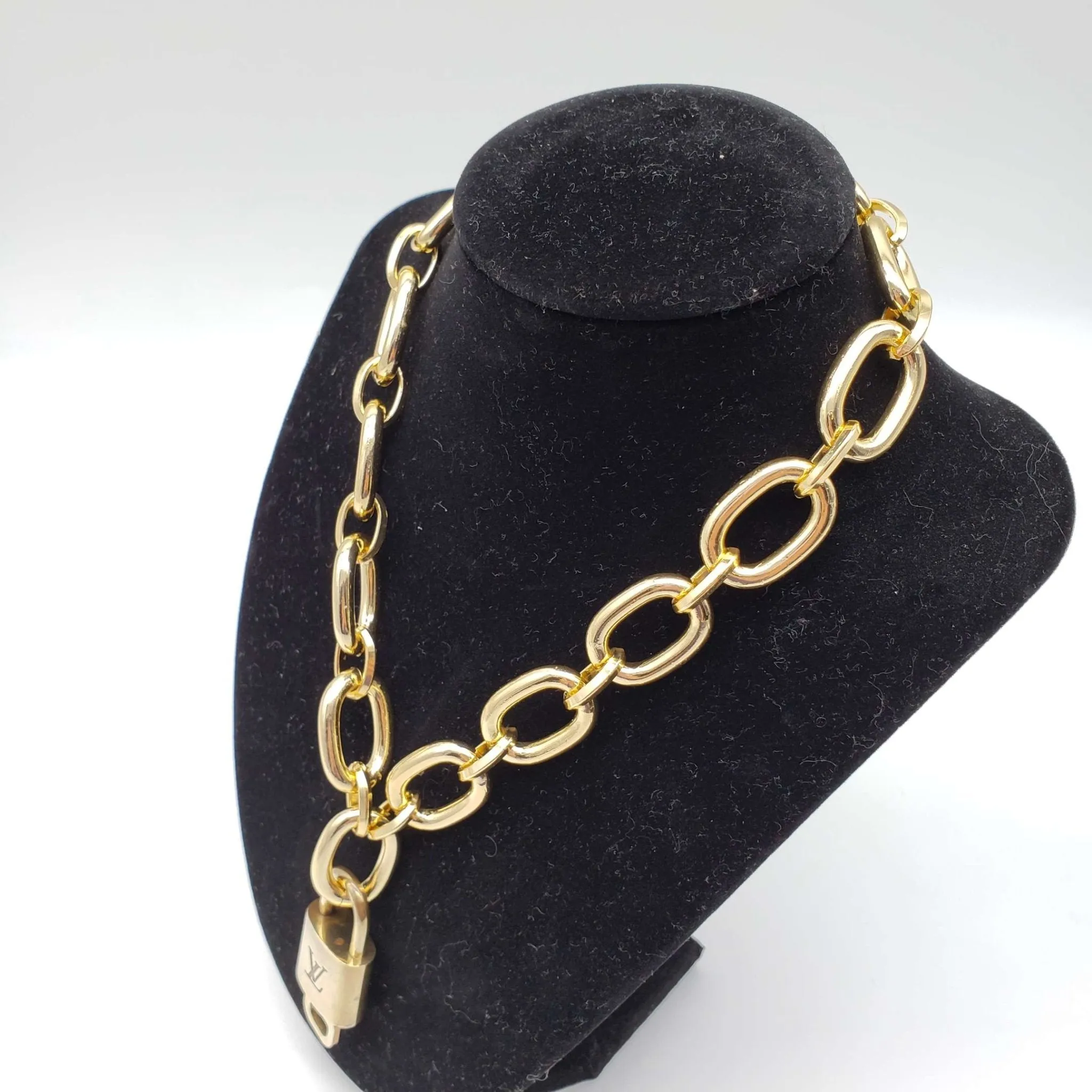 100%  Louis Vuitton Lock and Key with Unbranded Chain Necklace