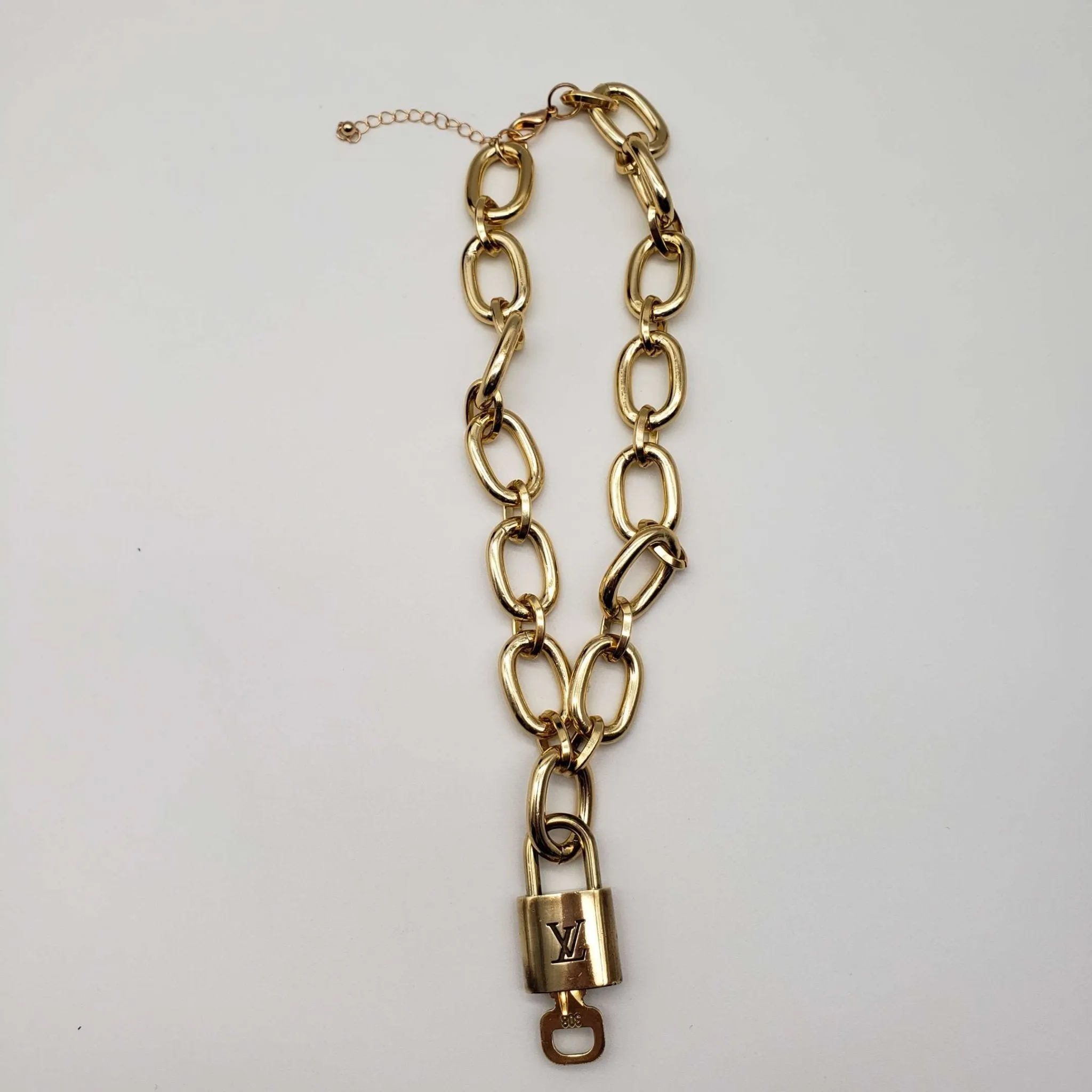 100%  Louis Vuitton Lock and Key with Unbranded Chain Necklace