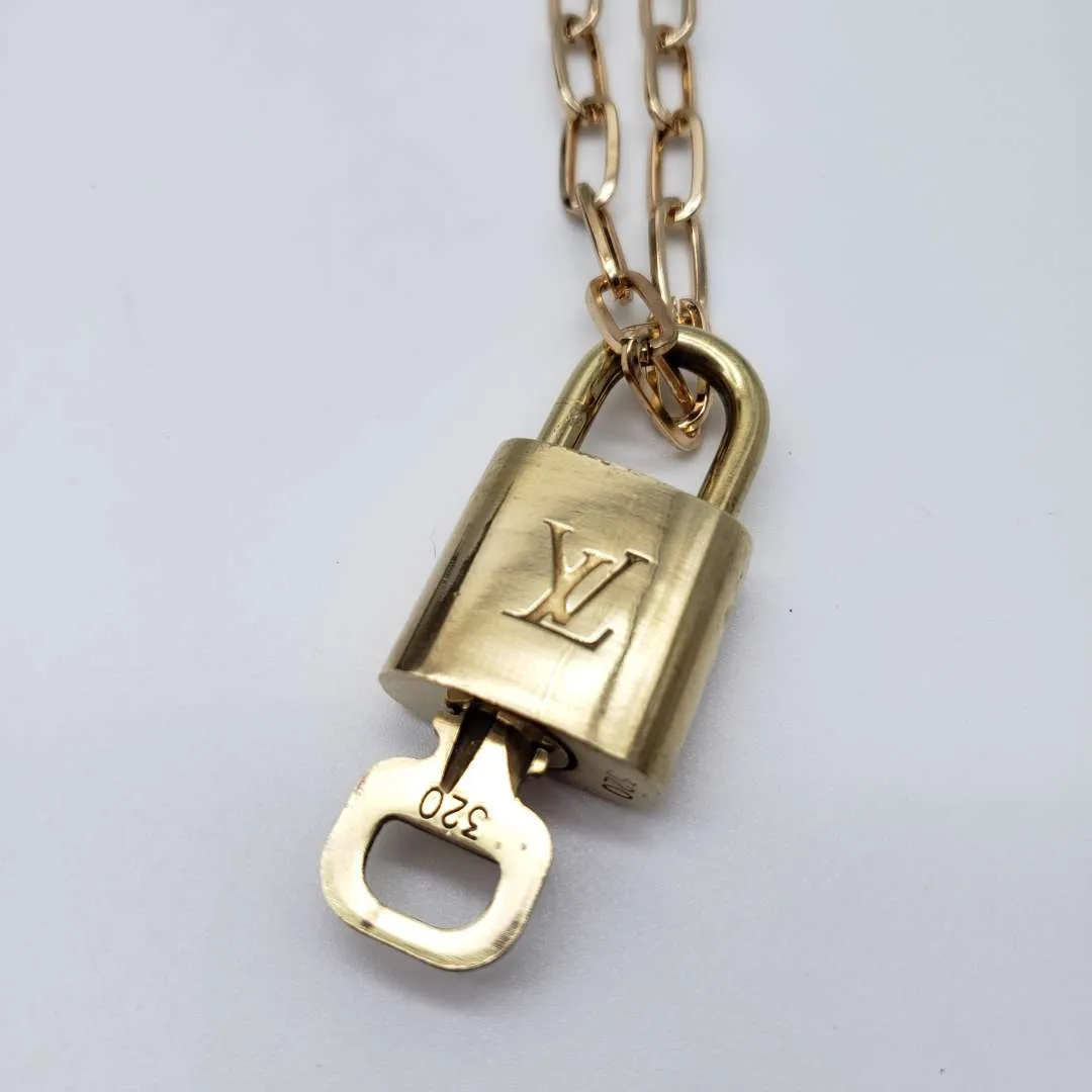 100%  Louis Vuitton Lock and Key with Unbranded Chain Necklace
