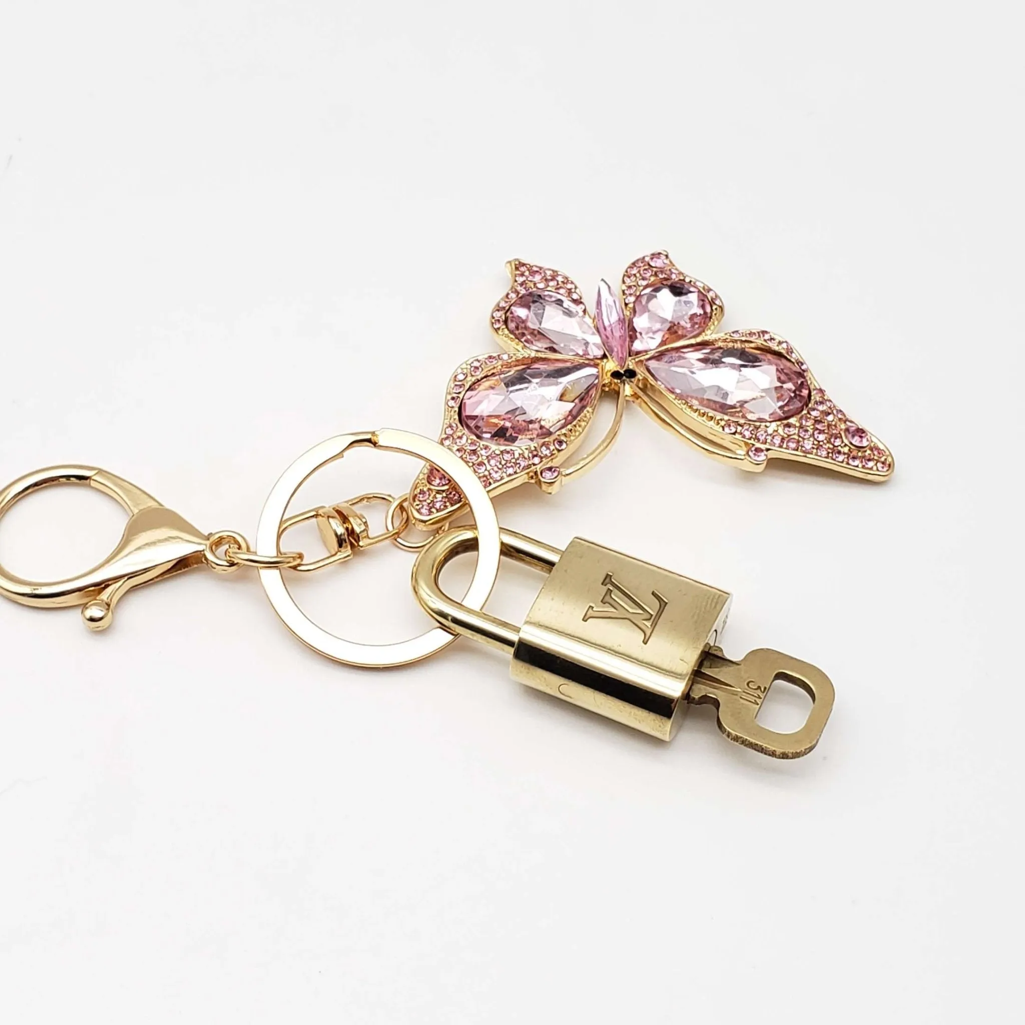 100%  Louis Vuitton Lock and Key with Unbranded Keychain, Keycharm, Bagcharm