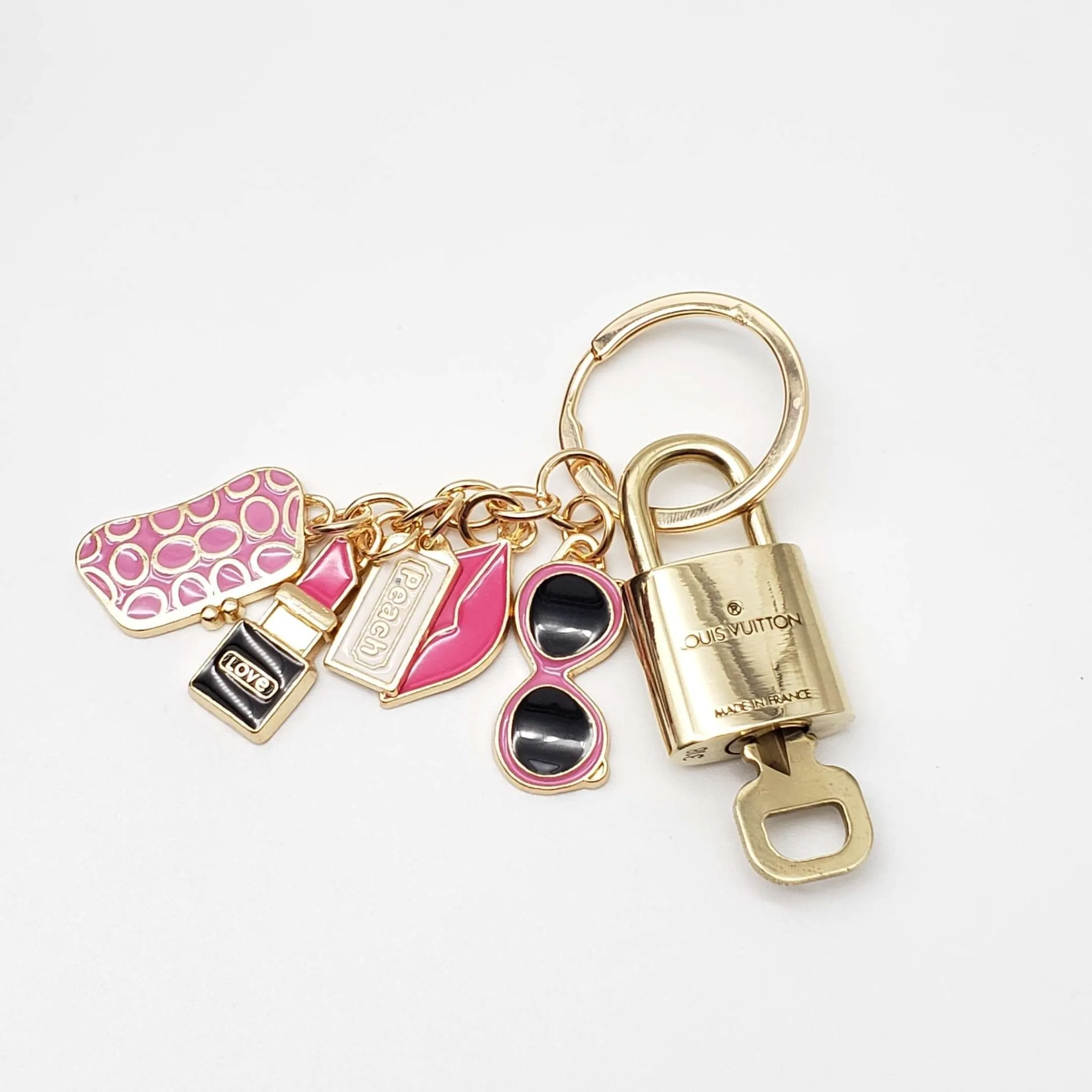 100%  Louis Vuitton Lock and Key with Unbranded Keychain, Keycharm, Bagcharm