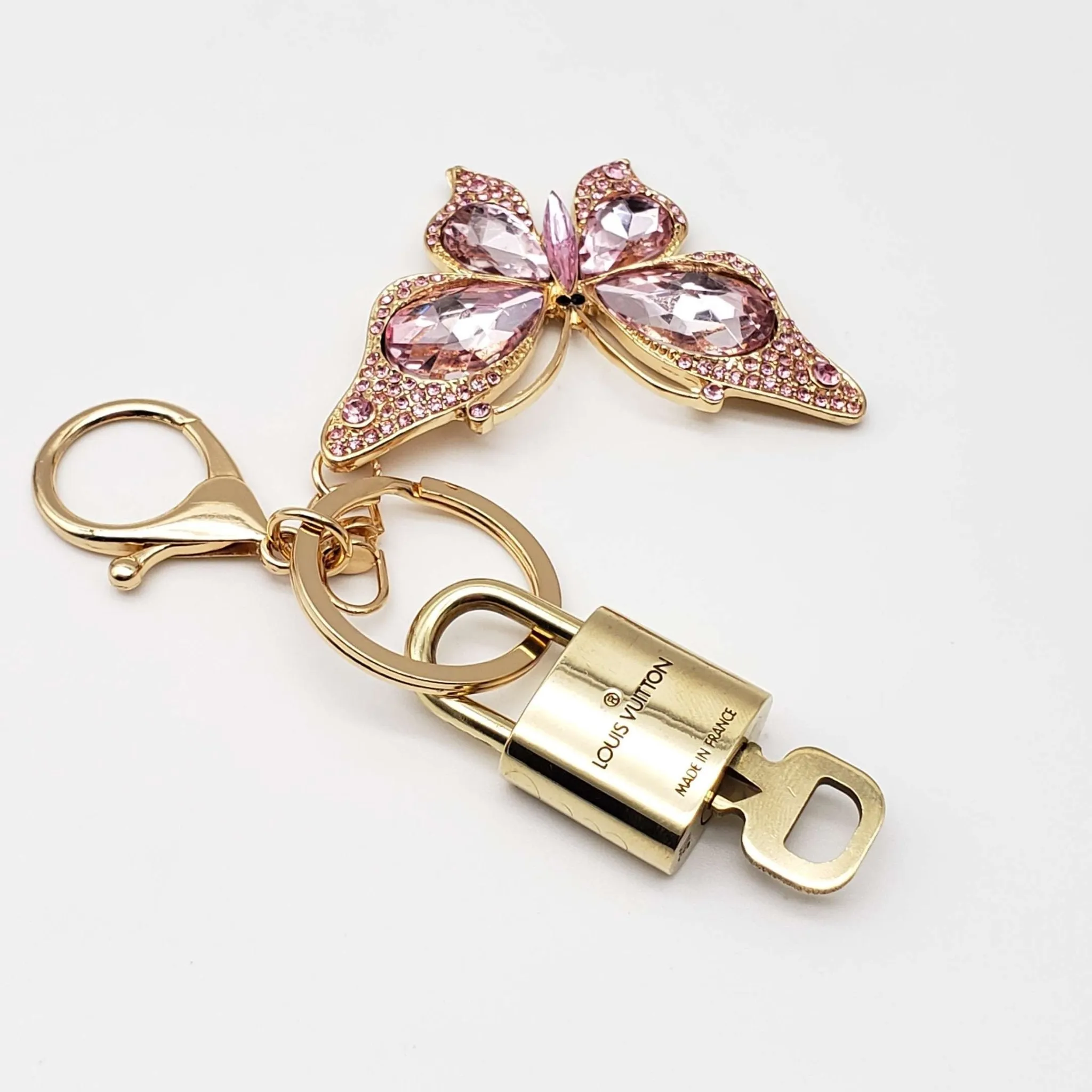 100%  Louis Vuitton Lock and Key with Unbranded Keychain, Keycharm, Bagcharm