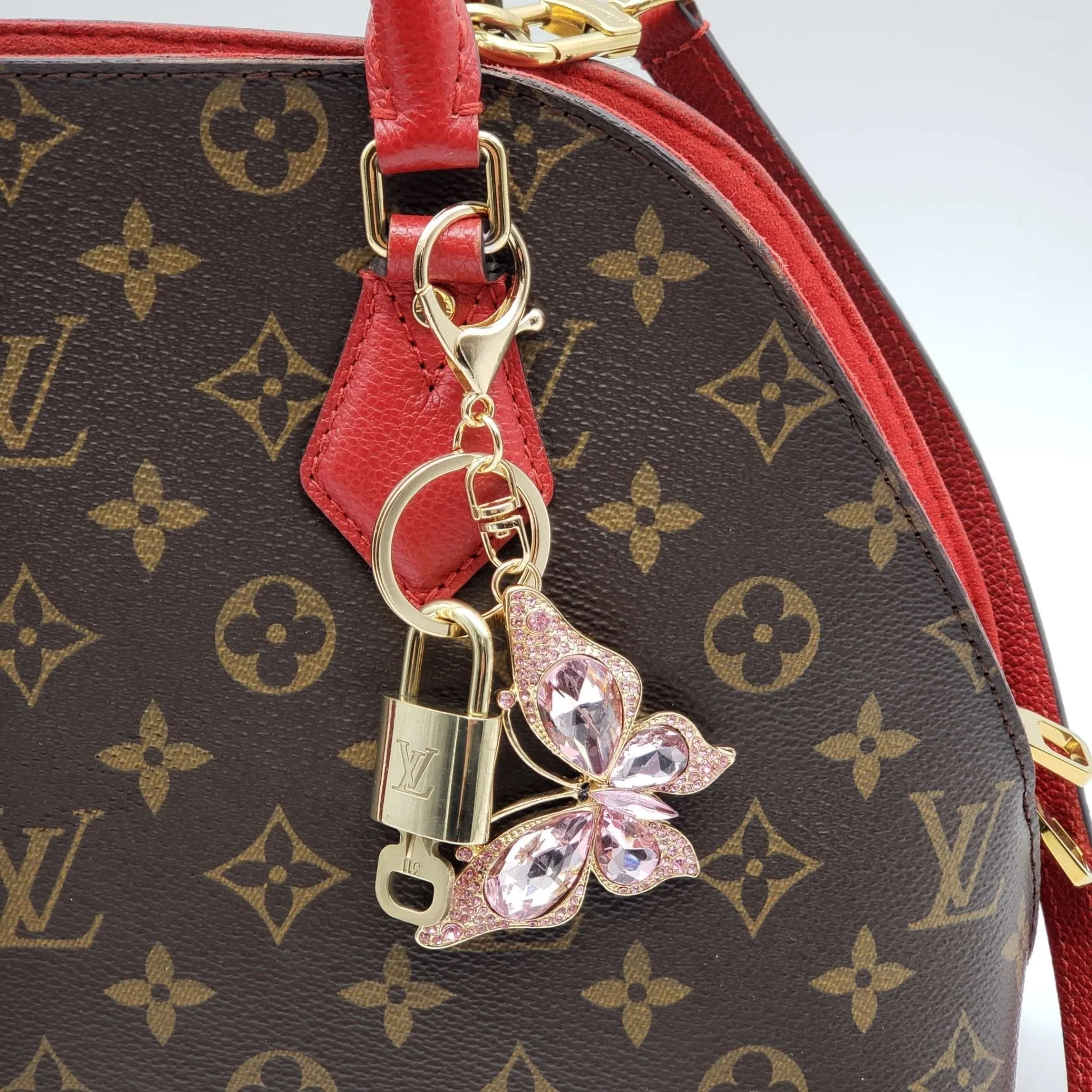 100%  Louis Vuitton Lock and Key with Unbranded Keychain, Keycharm, Bagcharm