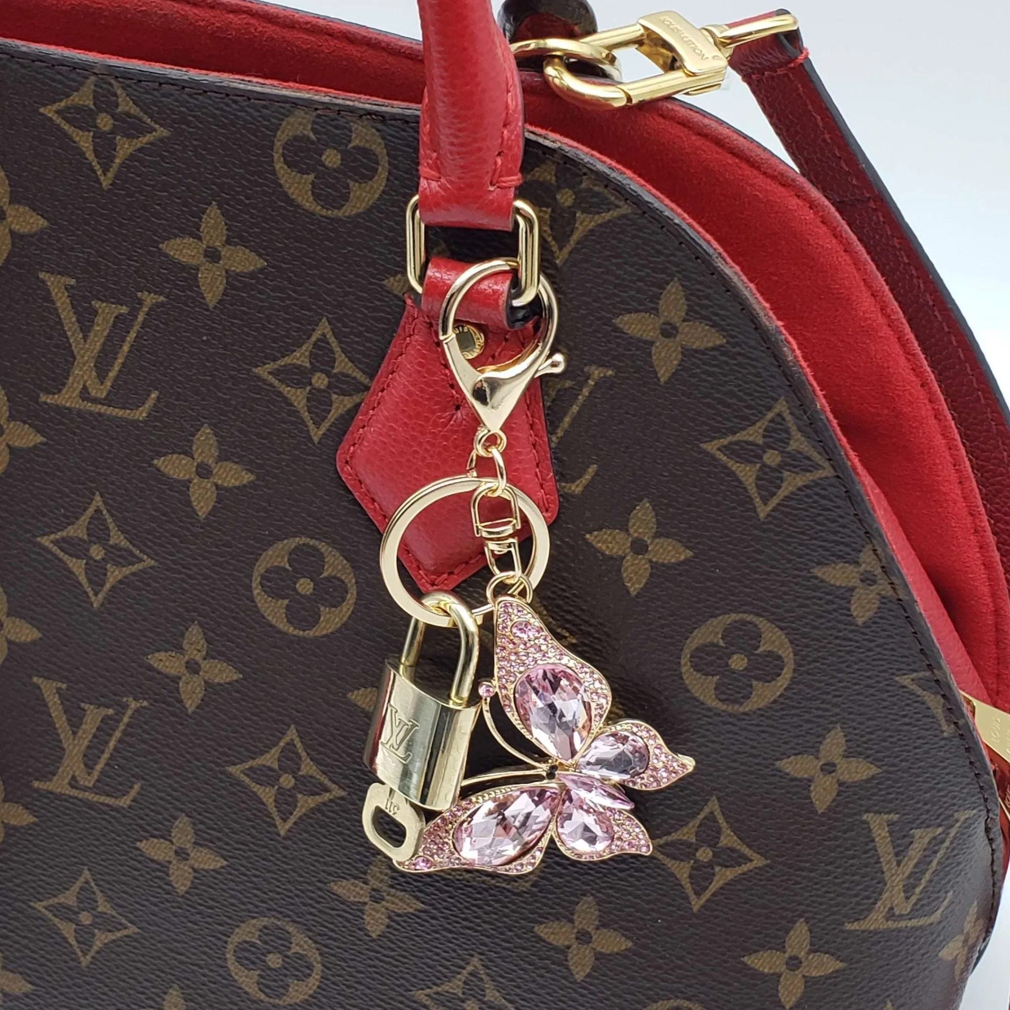 100%  Louis Vuitton Lock and Key with Unbranded Keychain, Keycharm, Bagcharm