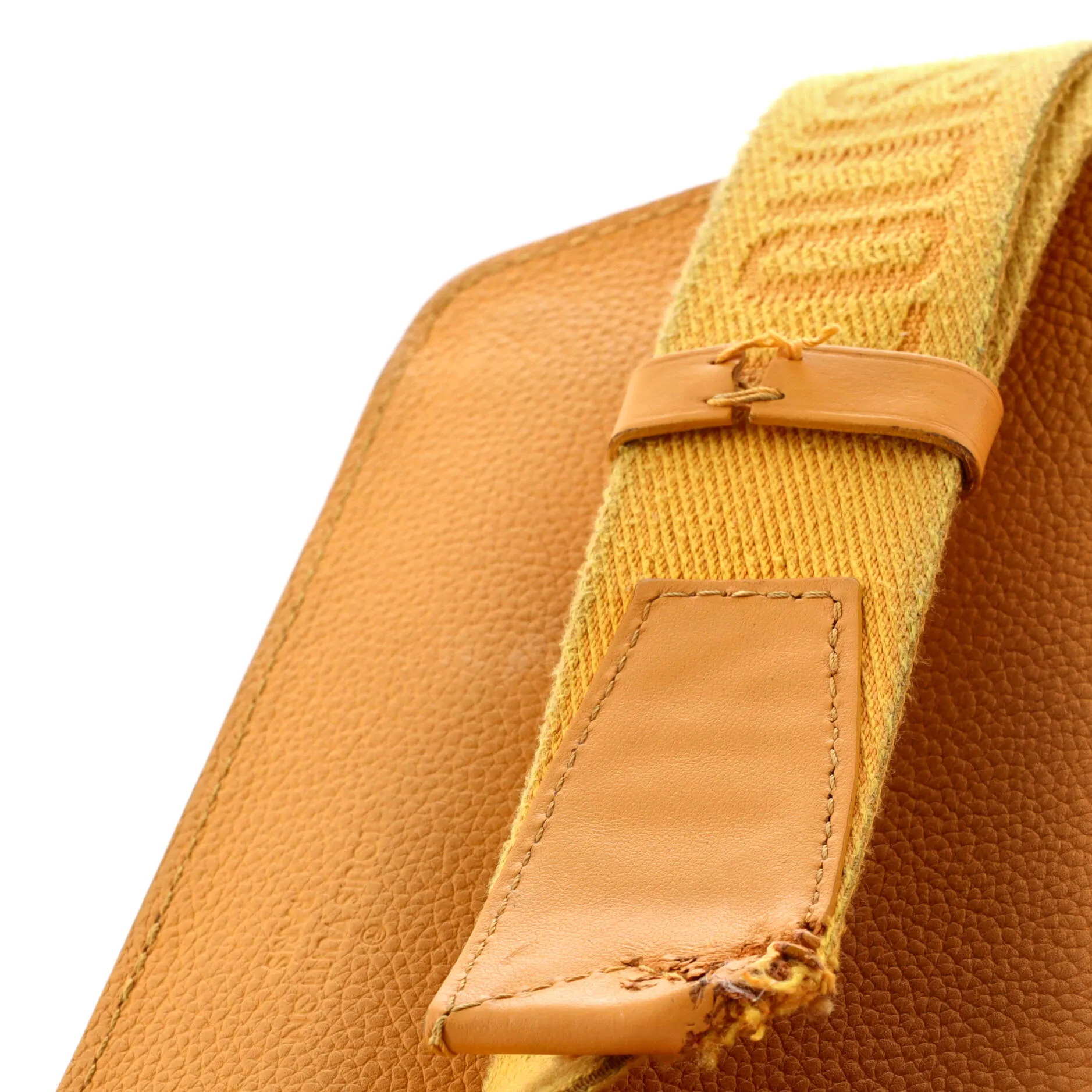 Aerogram Takeoff Sling Bag Leather