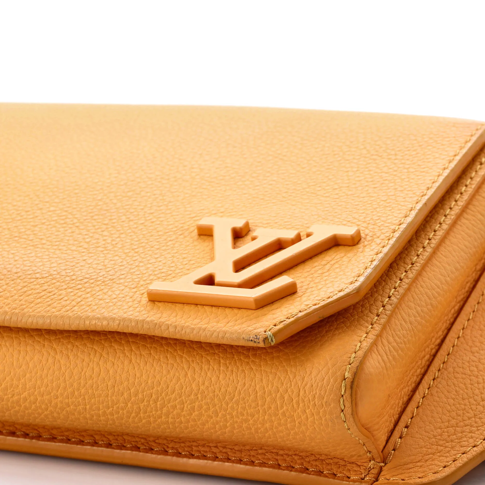 Aerogram Takeoff Sling Bag Leather