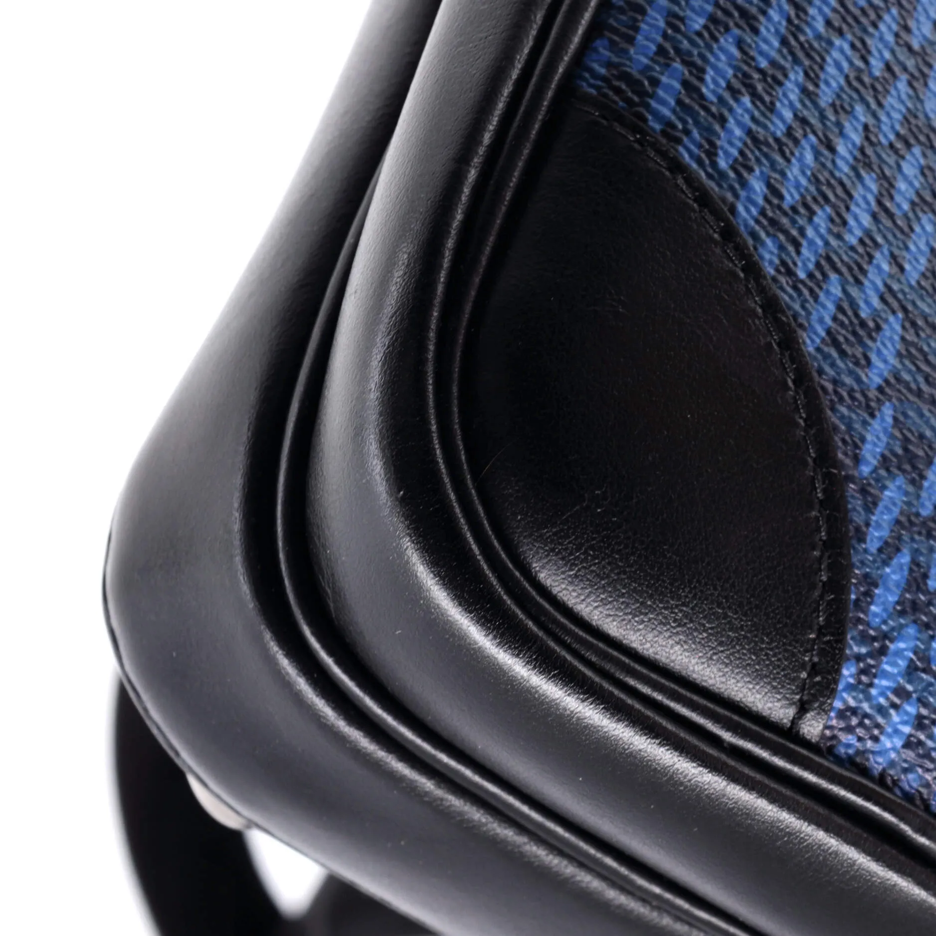 Amazone Sling Bag Limited Edition Damier Graphite 3D