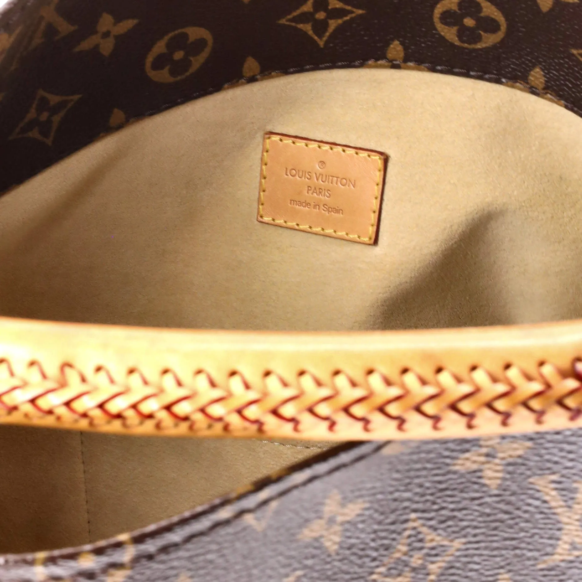 Artsy Handbag Monogram Canvas GM