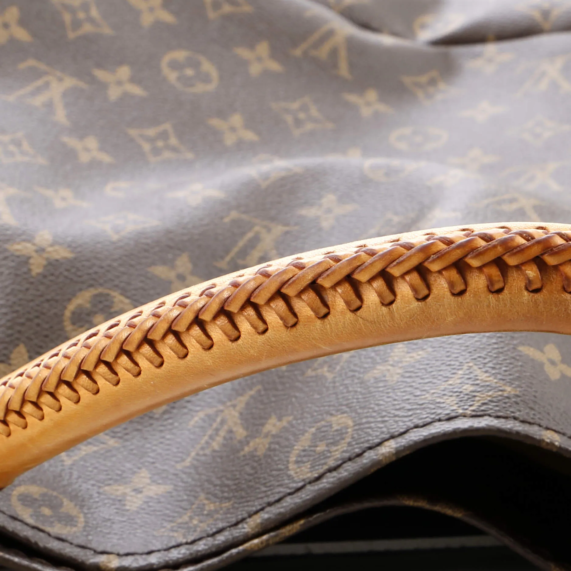 Artsy Handbag Monogram Canvas GM