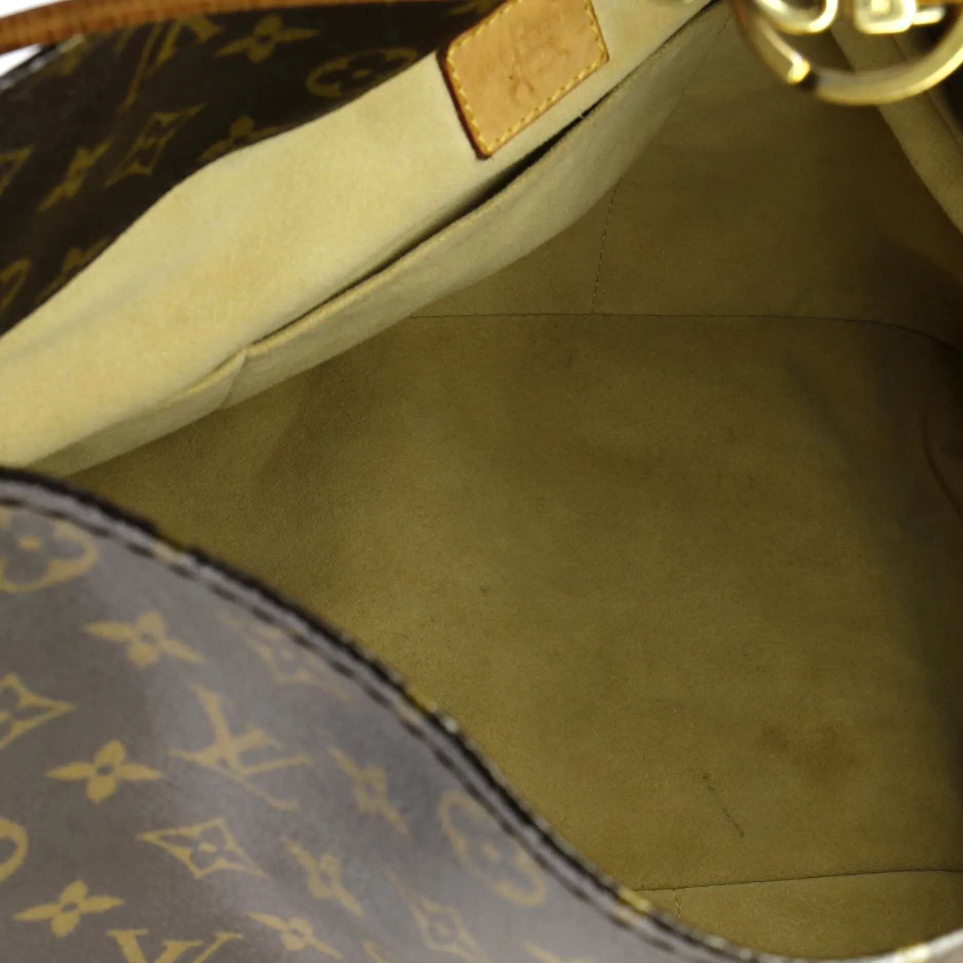 Artsy Handbag Monogram Canvas MM