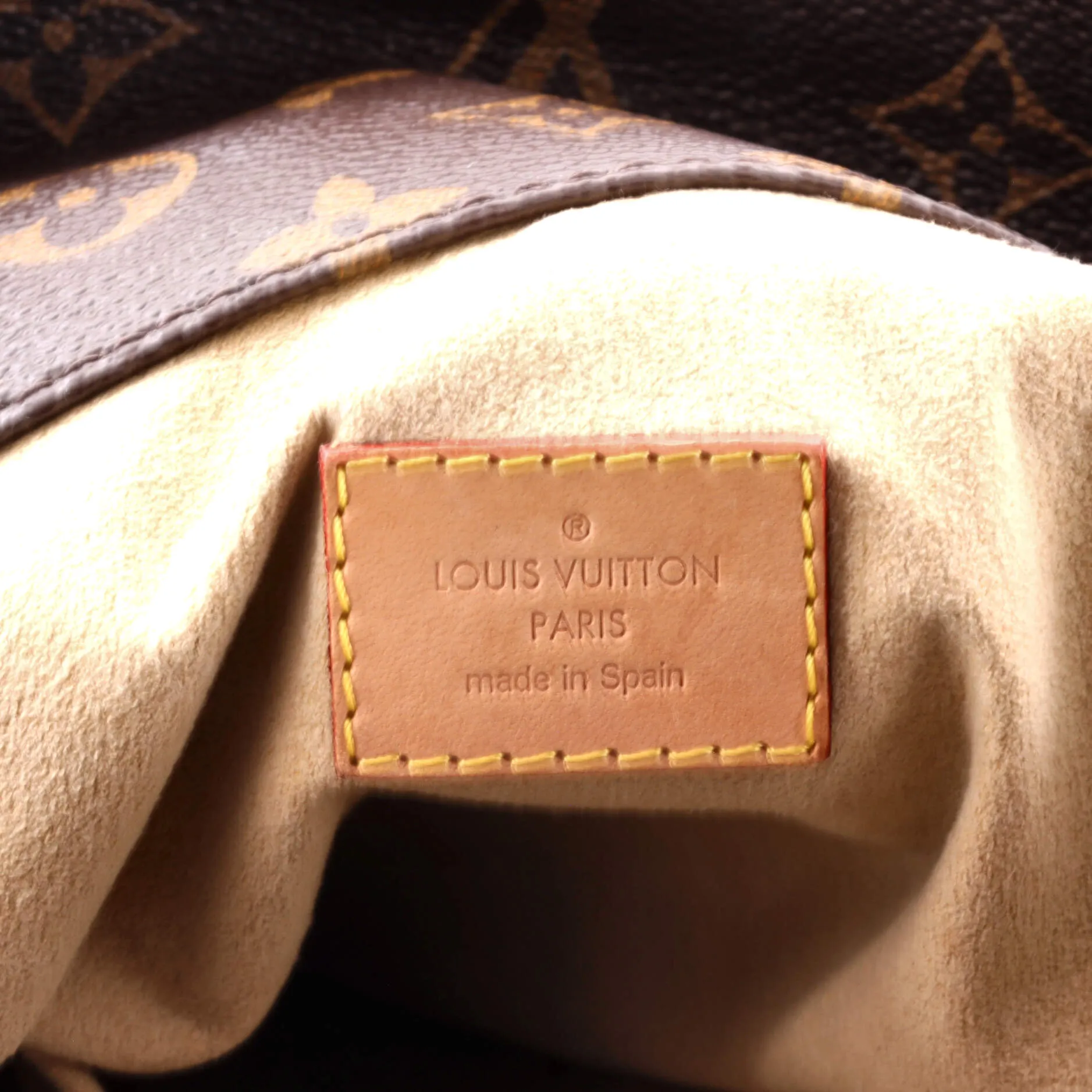 Artsy Handbag Monogram Canvas MM