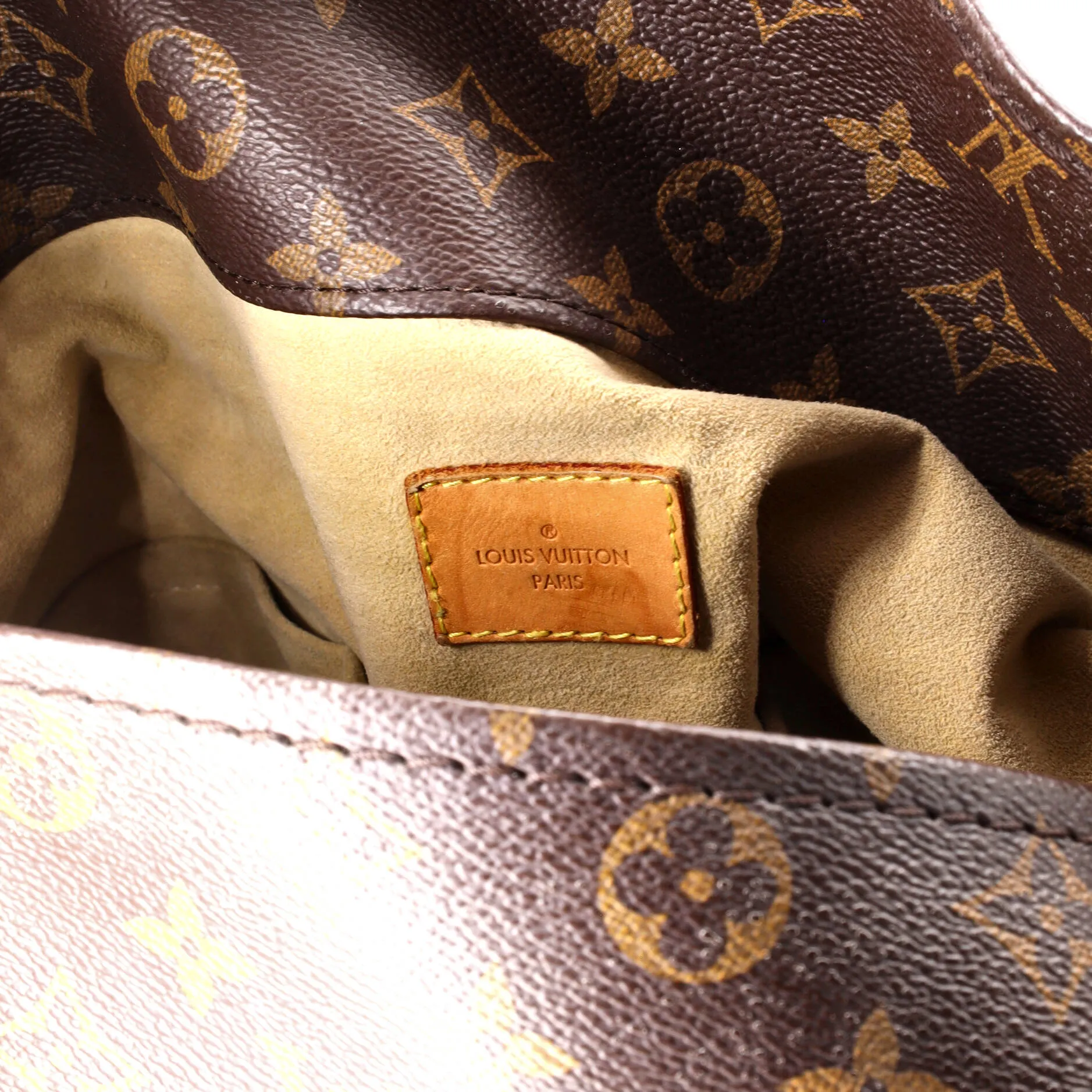 Artsy Handbag Monogram Canvas MM