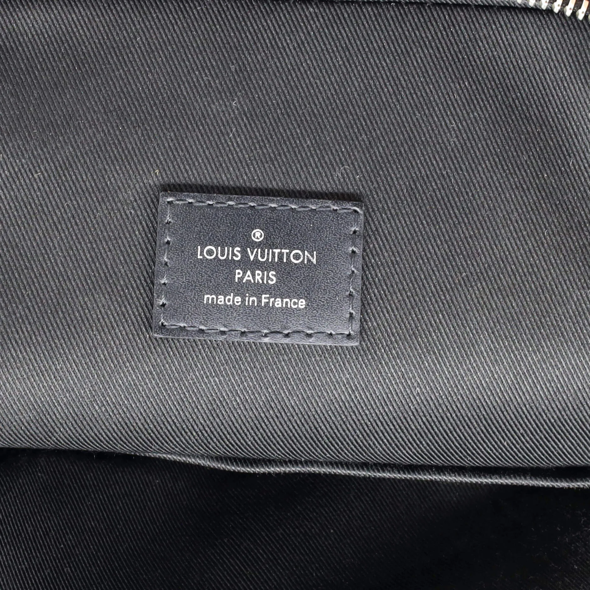 Avenue Sling Bag Damier Graphite