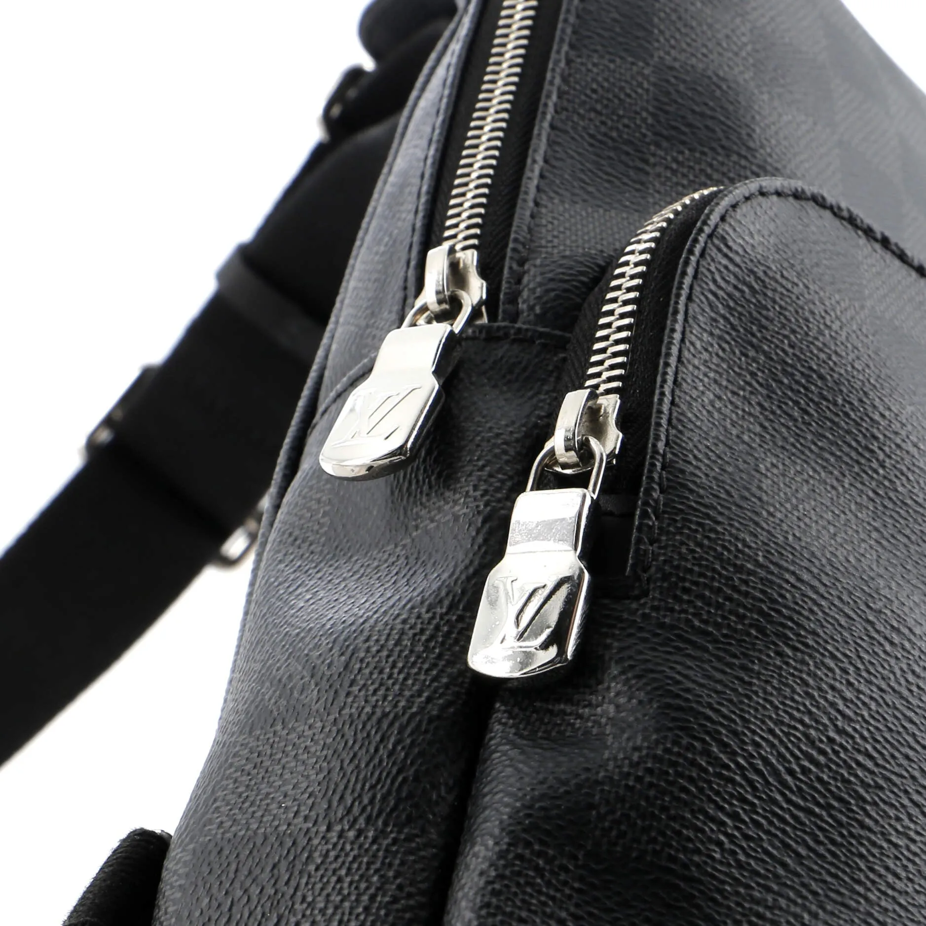 Avenue Sling Bag Damier Graphite