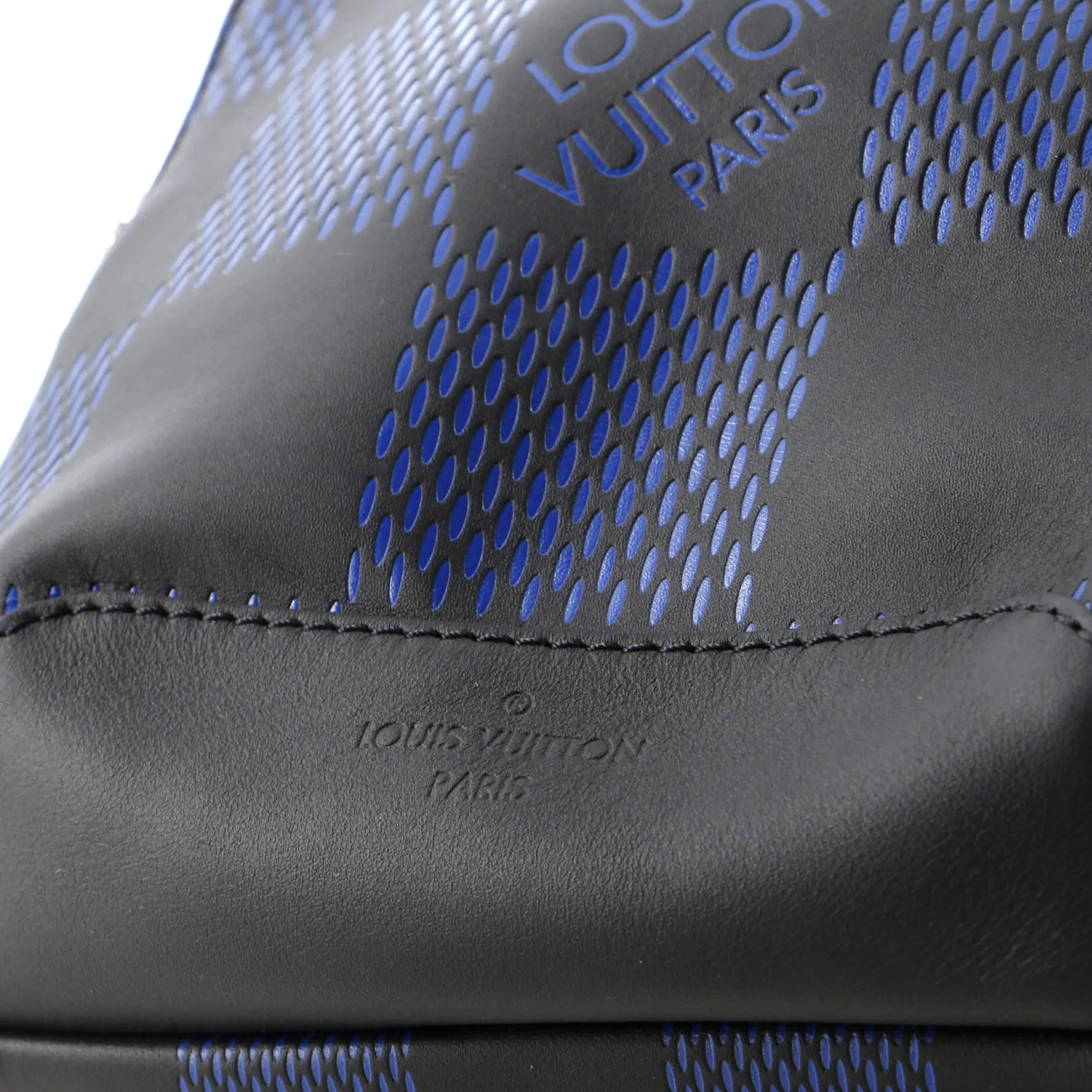 Avenue Sling Bag Damier Infini 3D Leather