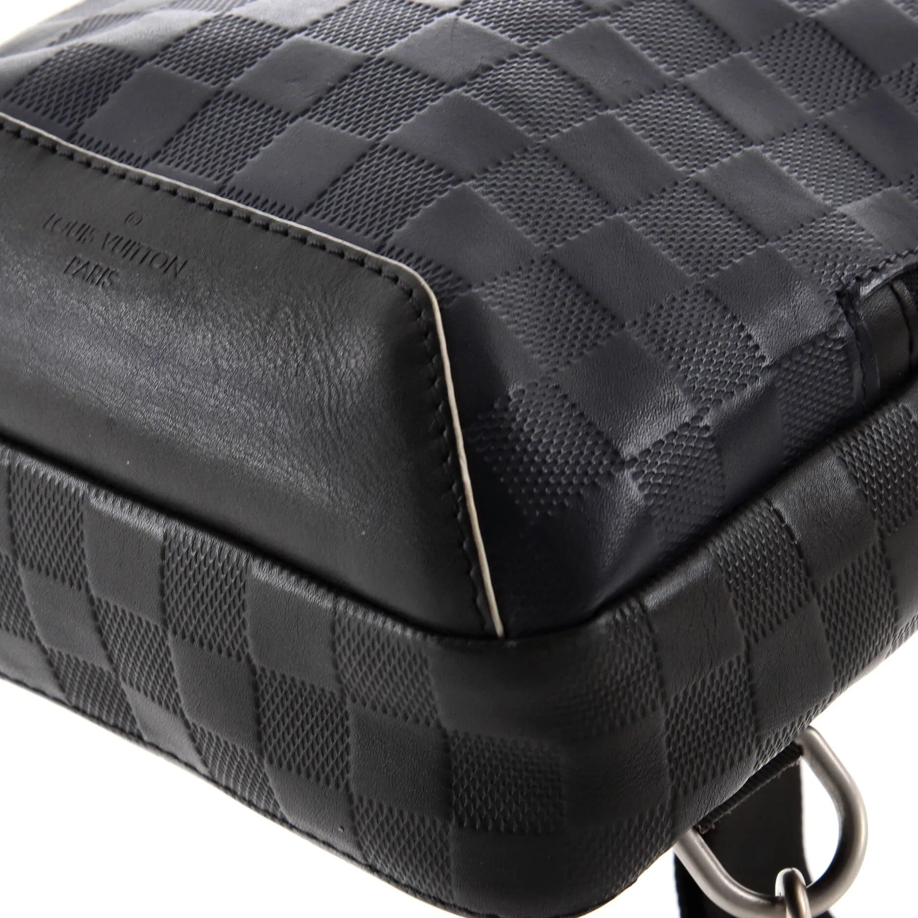 Avenue Sling Bag Damier Infini Leather