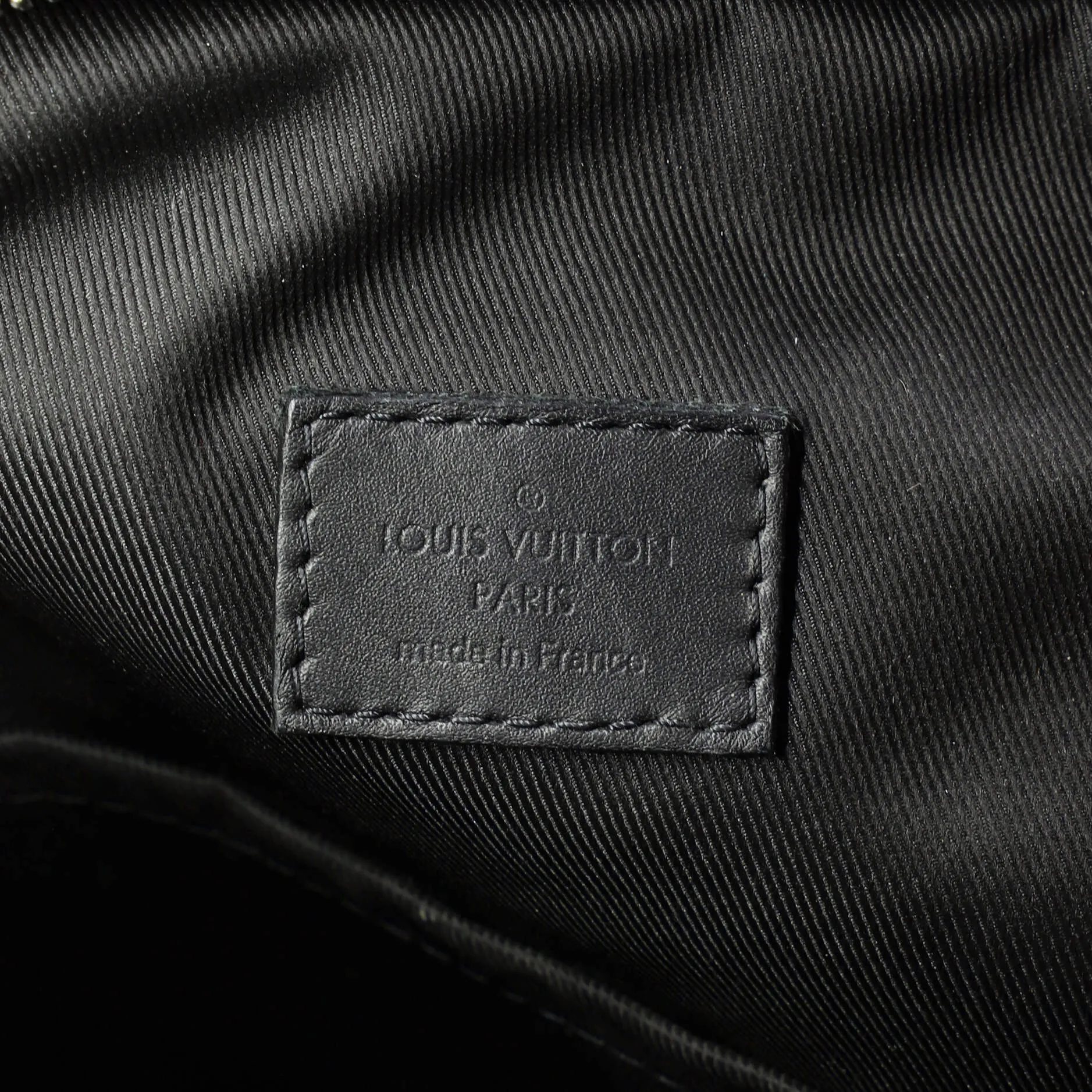 Avenue Sling Bag Damier Infini Leather