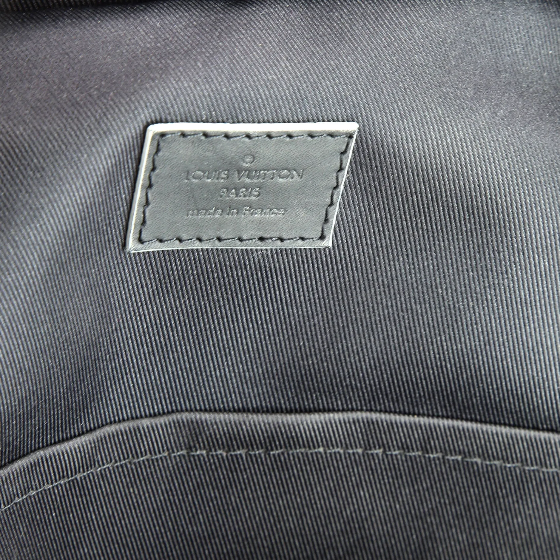 Avenue Sling Bag Damier Infini Leather