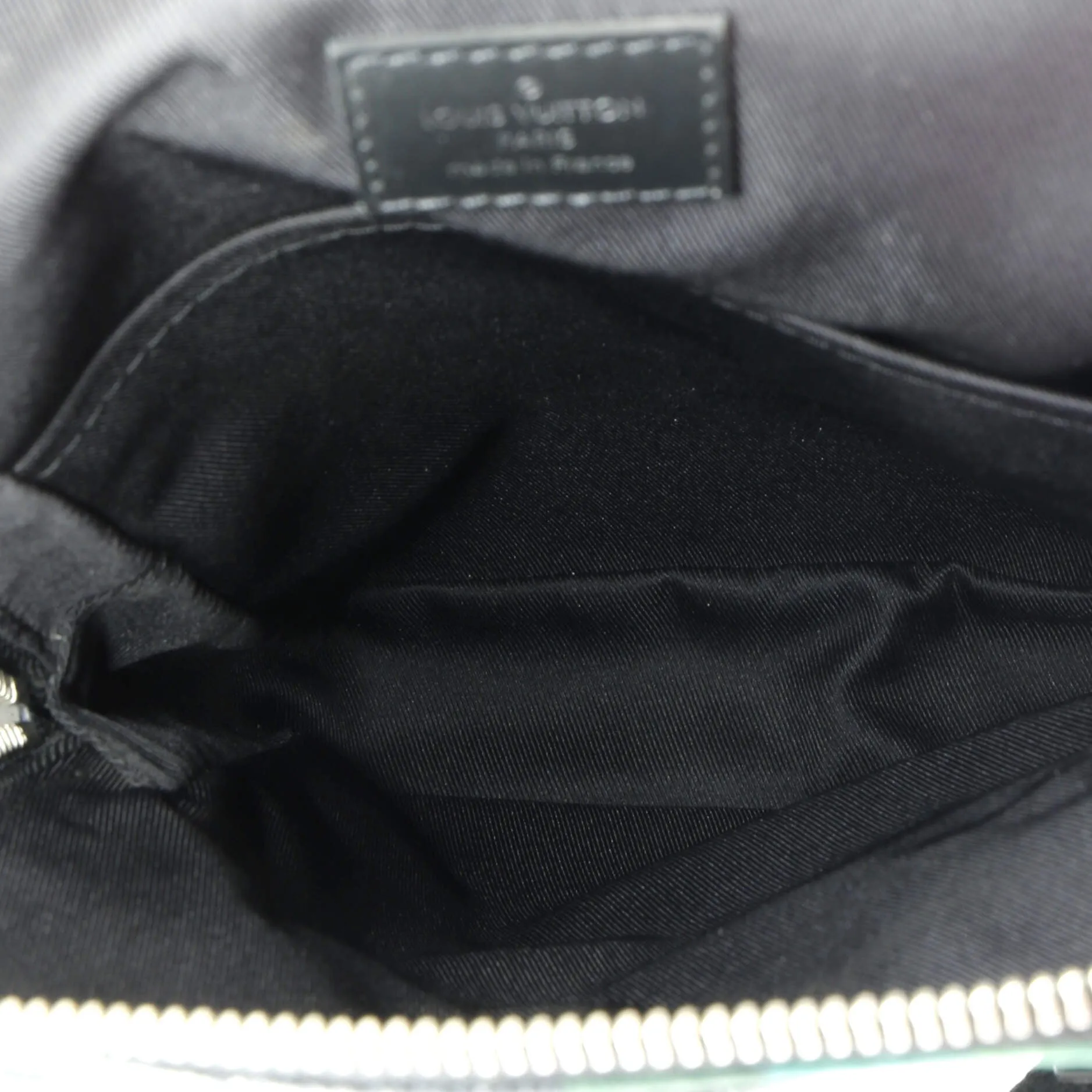 Avenue Sling Bag Limited Edition Damier Graphite Pixel