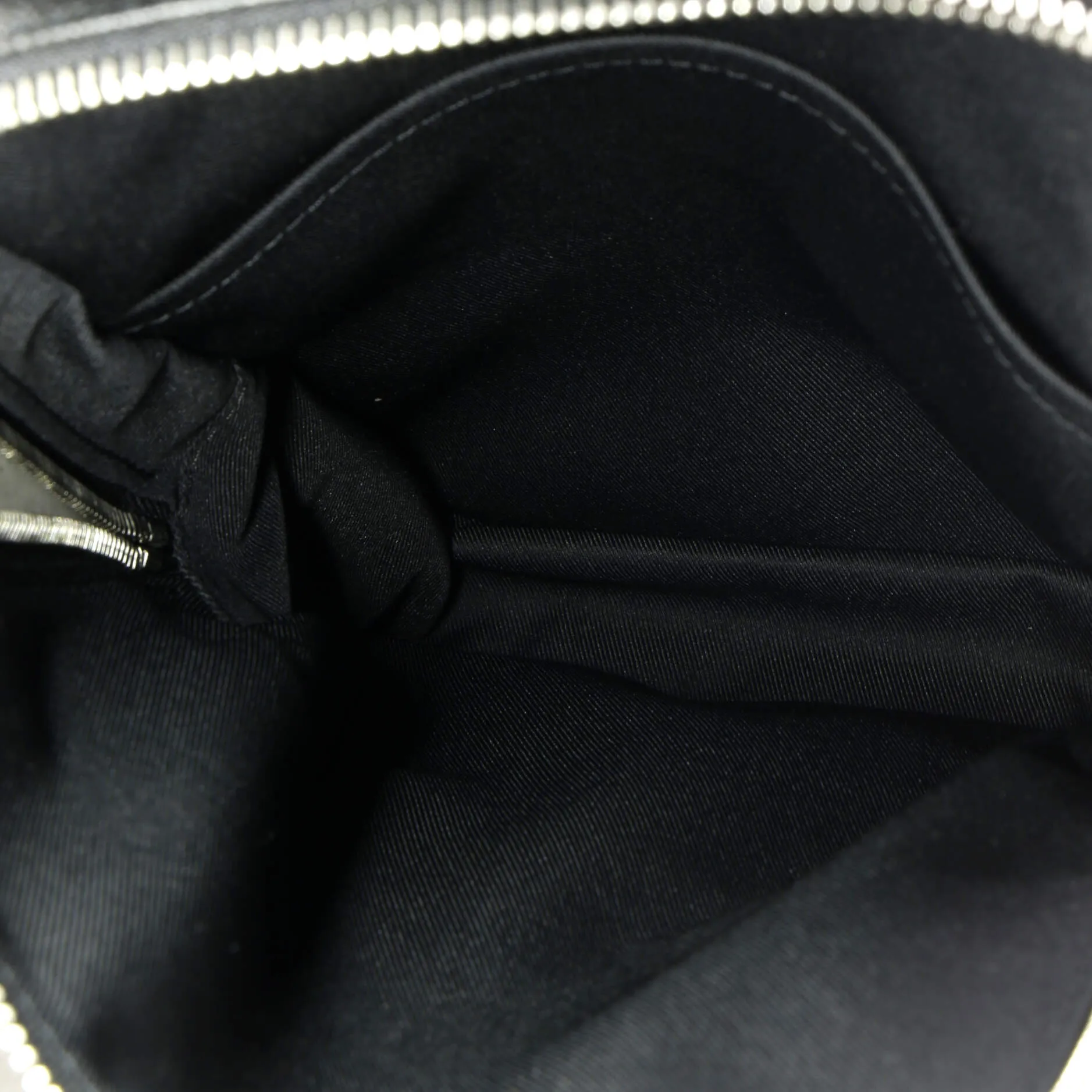 Avenue Sling Bag Taiga Leather