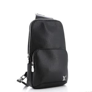 Avenue Sling Bag Taiga Leather