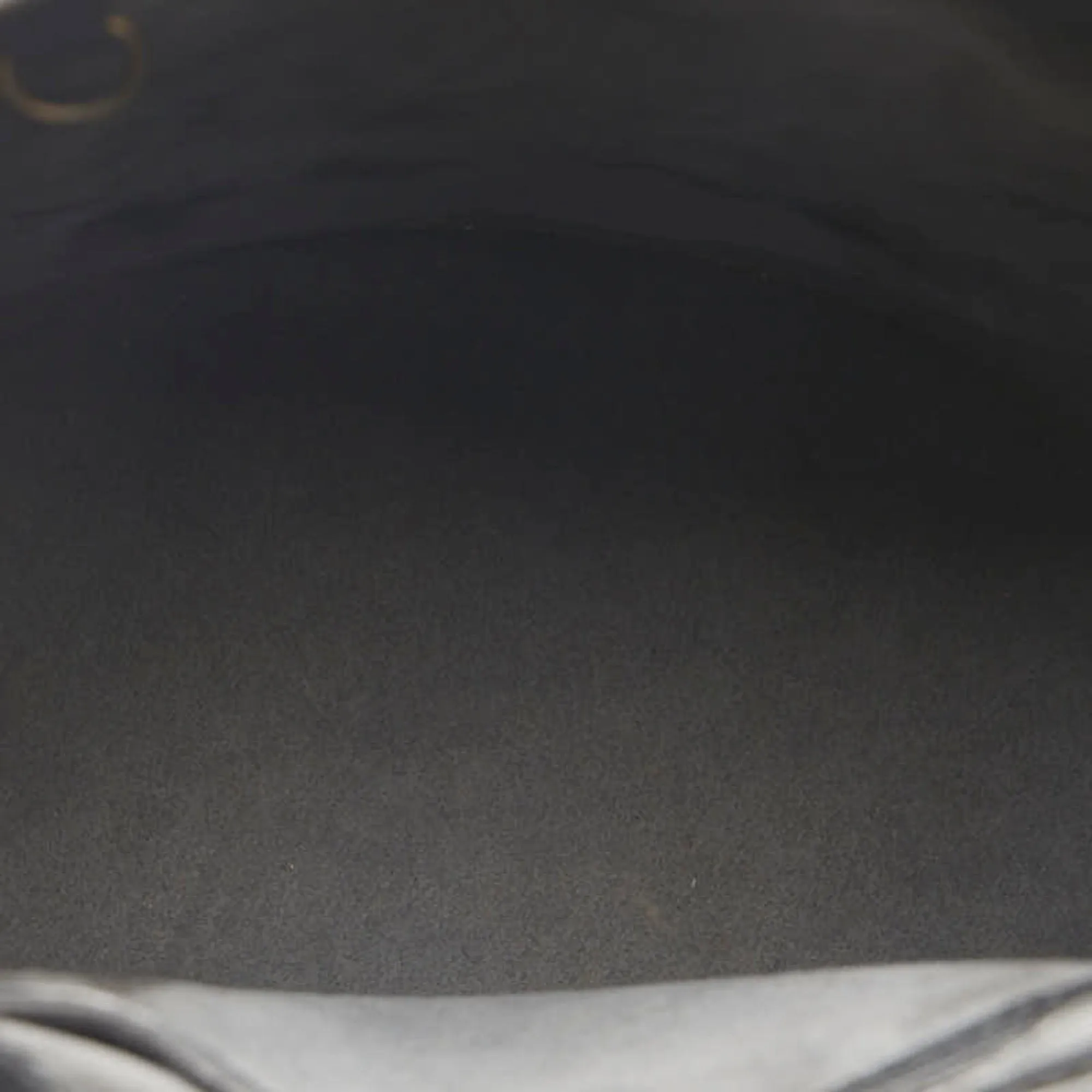 Black Leather Shoulder Bag with Clean Lines and Iconic Design