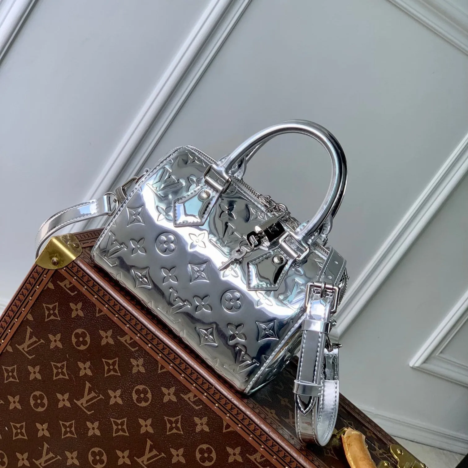 Louis Vuitton SPEEDY BANDOULIRE 20 IN SILVER MONOGRAM EMBOSSED CALFSKIN