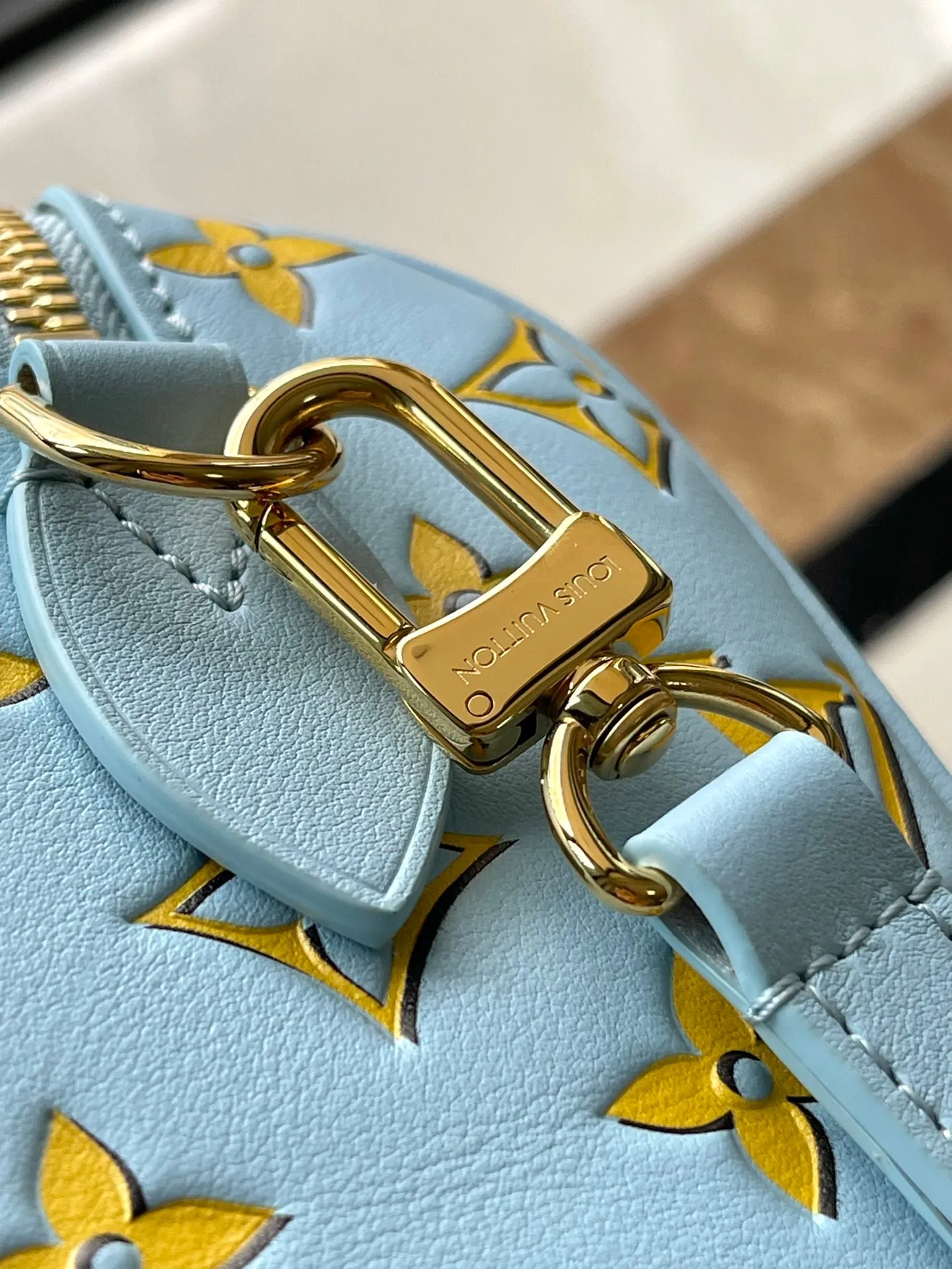 Louis Vuitton SPEEDY BANDOULIRE 20 IN SKY YELLOW MONOGRAM CALFSKIN GOLD BUCKLE