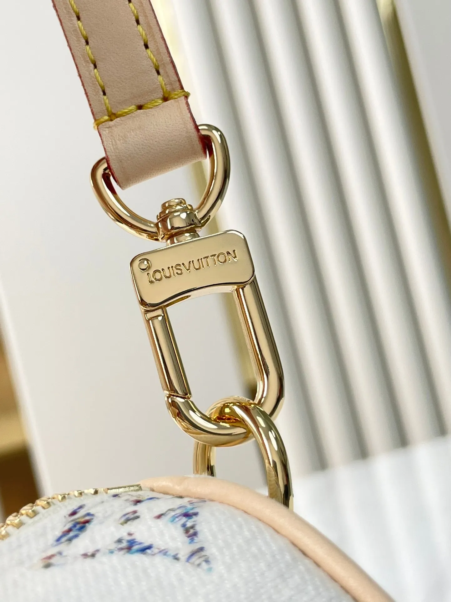 Louis Vuitton SPEEDY BANDOULIRE 20 IN WHITE MONOGRAM JACQUARD FABRIC AND BEIGE CALFSKIN TRIM