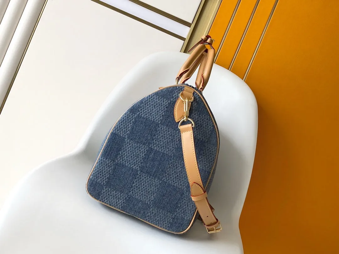 Louis Vuitton SPEEDY BANDOULIRE 40 IN BLUE DAMIER DENIM 3D