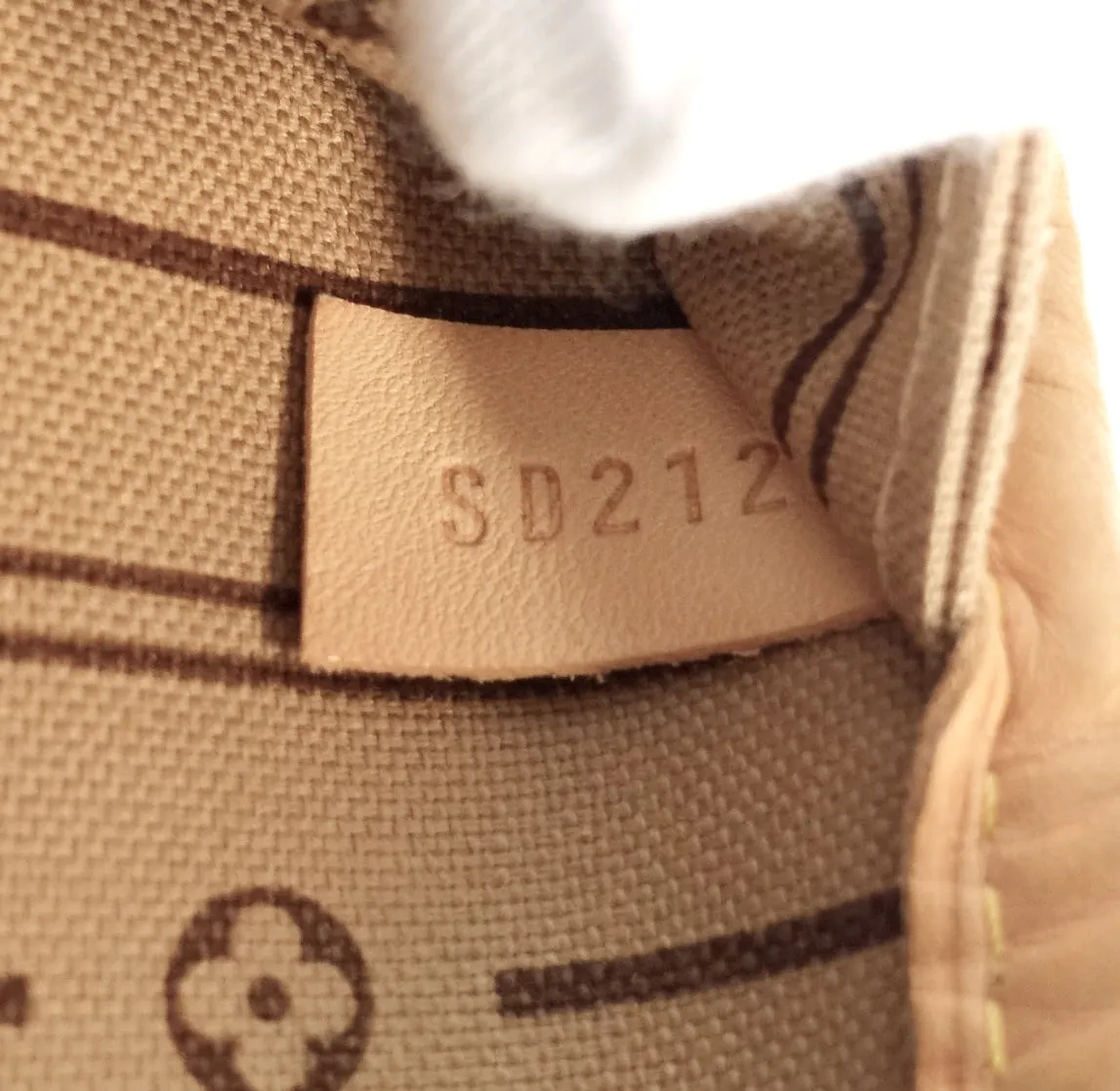 Neverfull MM Monogram Canvas Bag