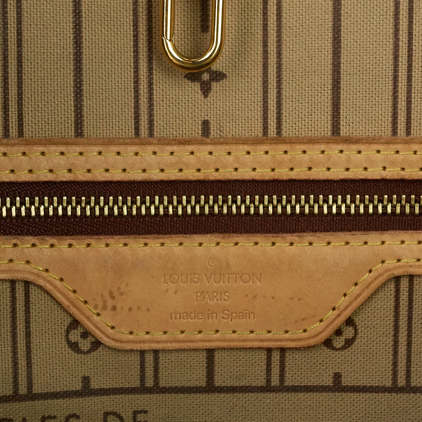 Neverfull MM Monogram Canvas Tote Bag