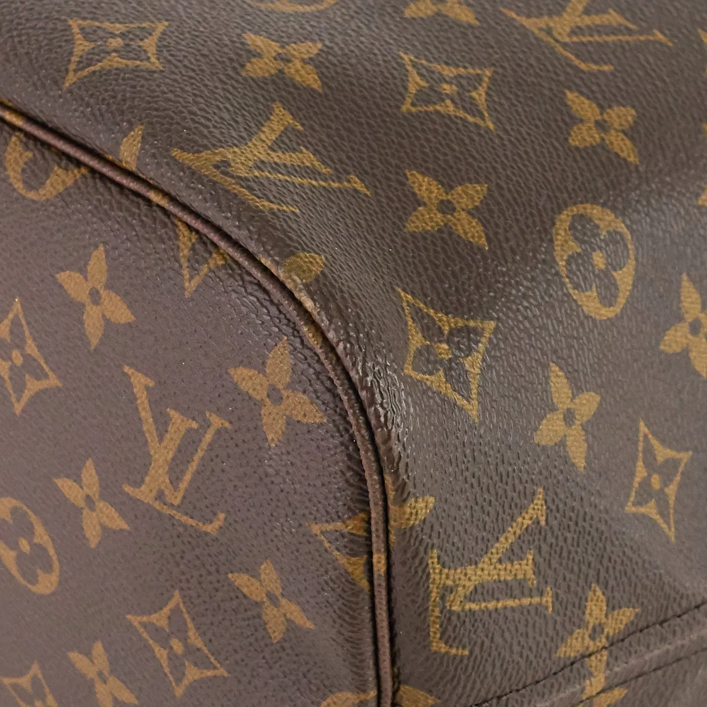 Neverfull MM Monogram Canvas Tote Bag