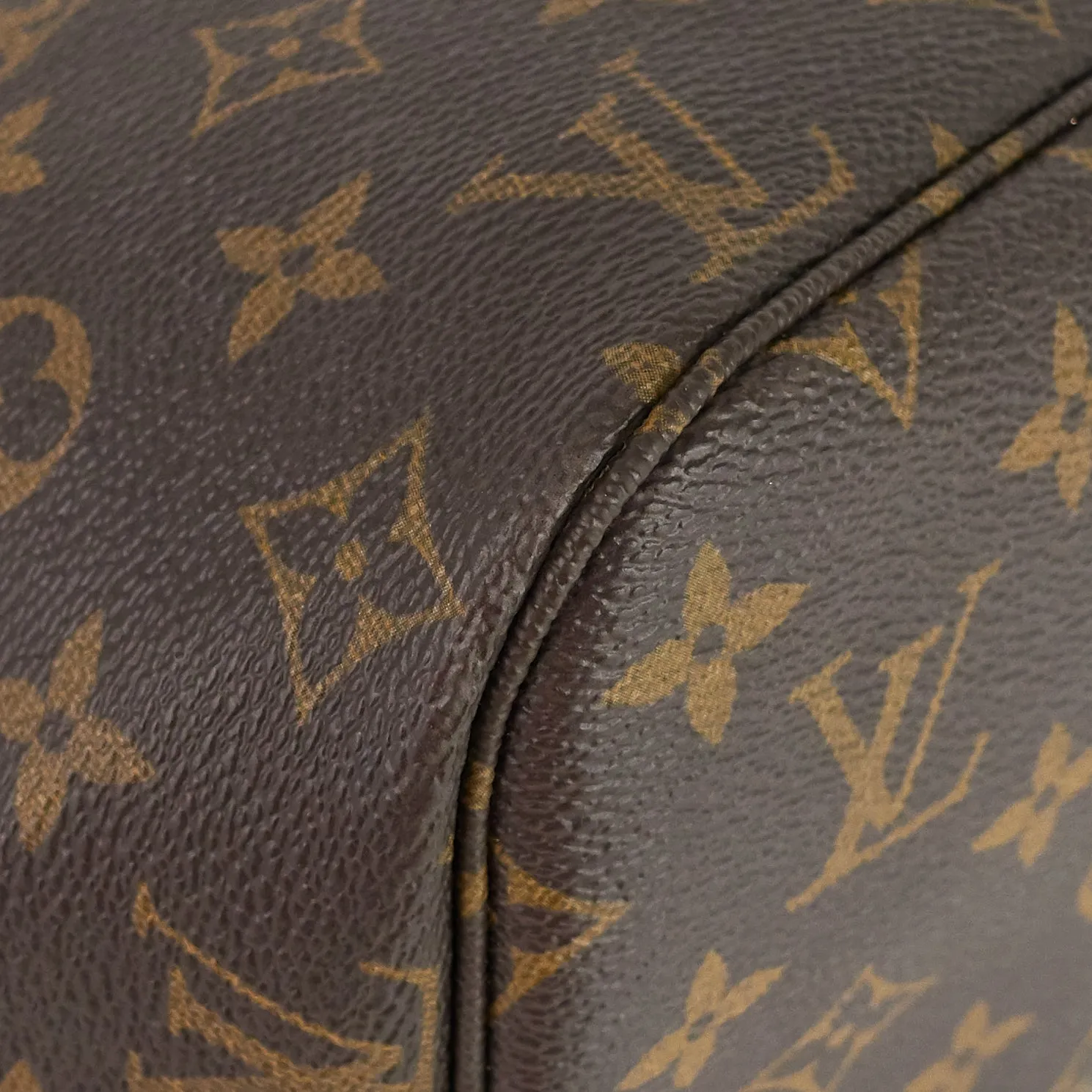 Neverfull MM Monogram Canvas Tote Bag