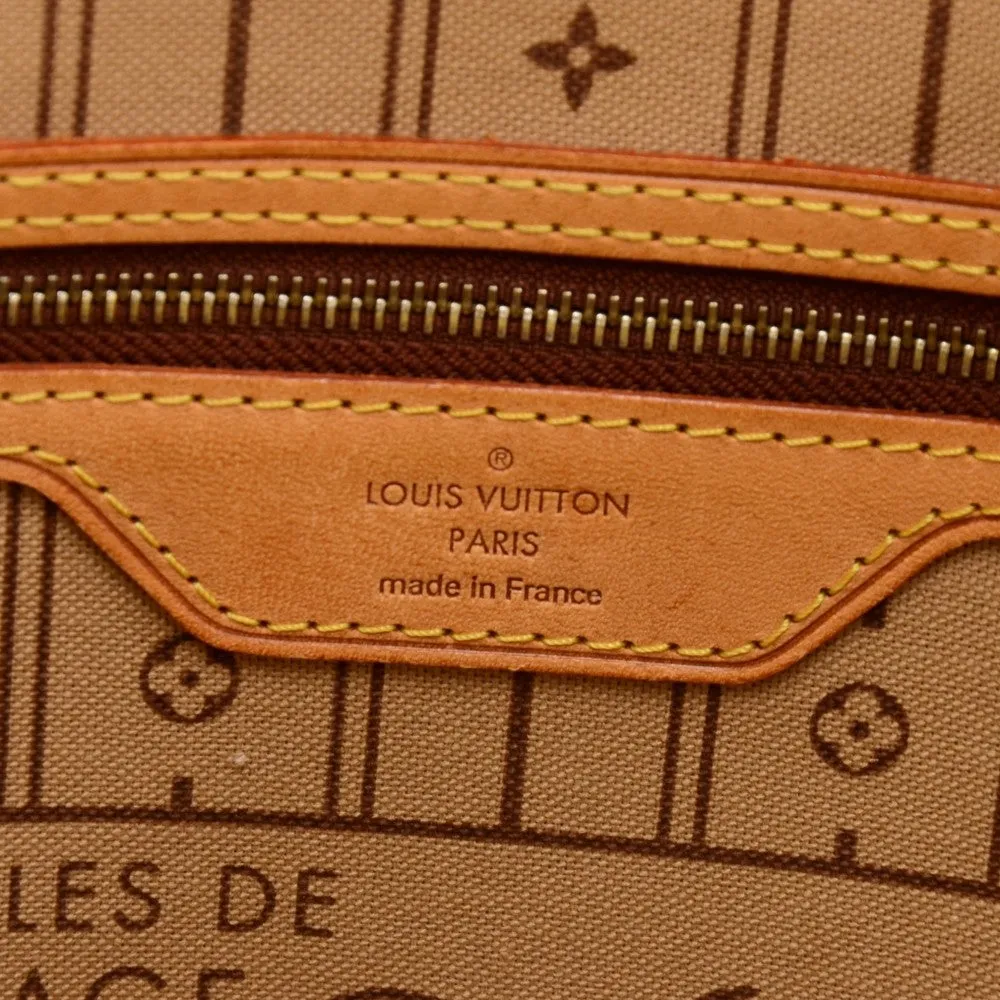 Neverfull MM Shoulder Bag