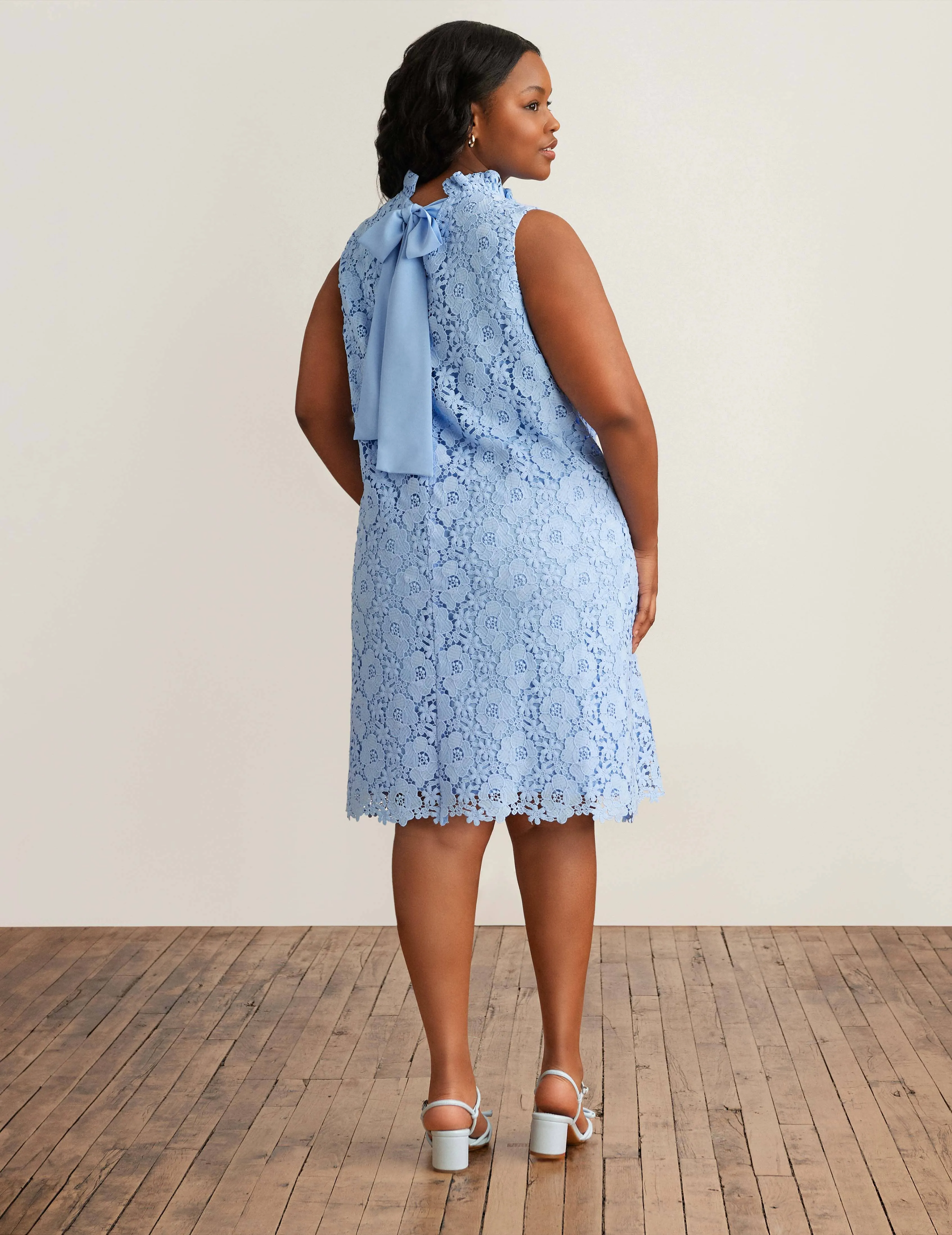 Plus Size Sleeveless Shift Dress