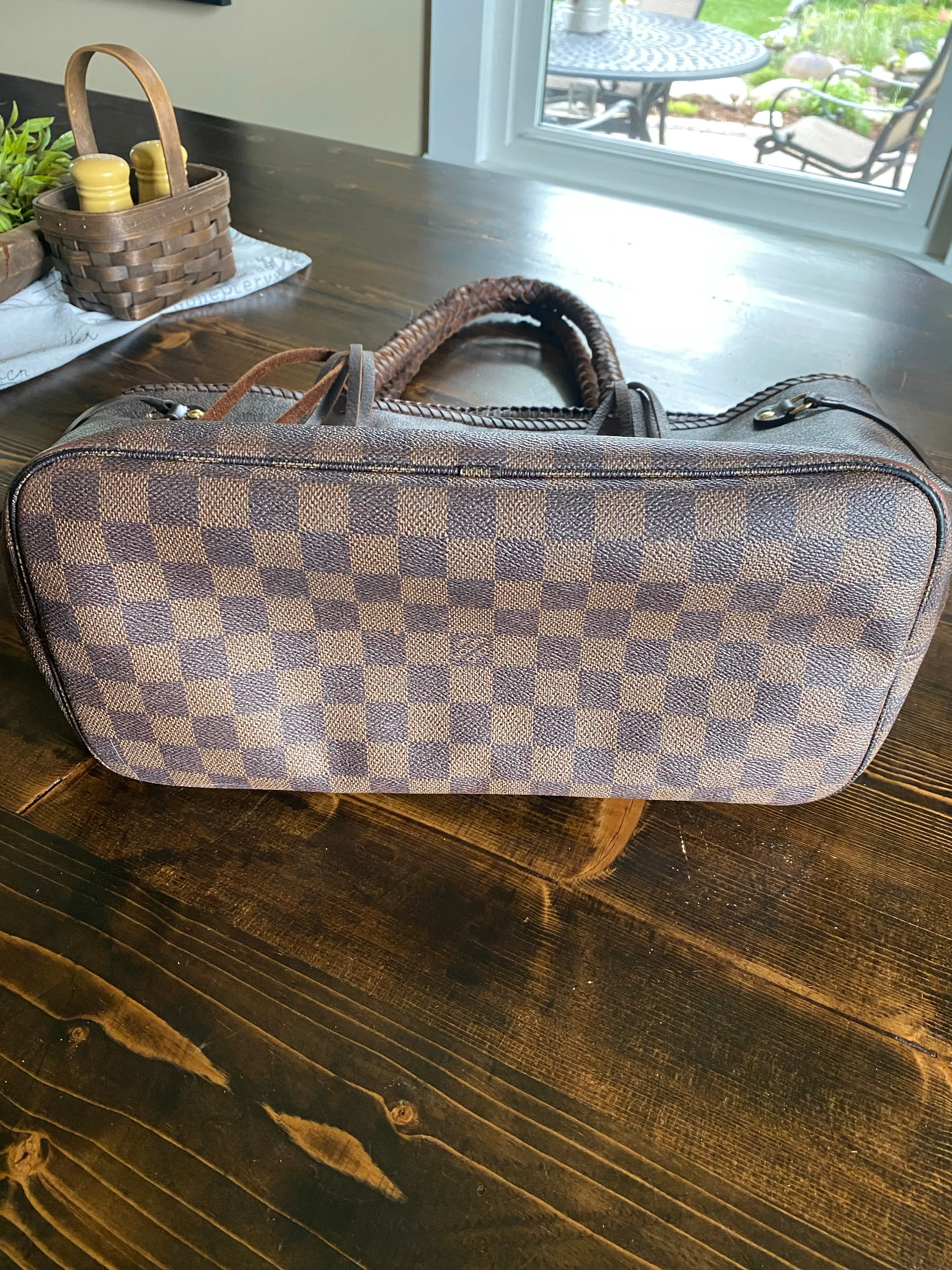 The Albatross in Damier Ebene